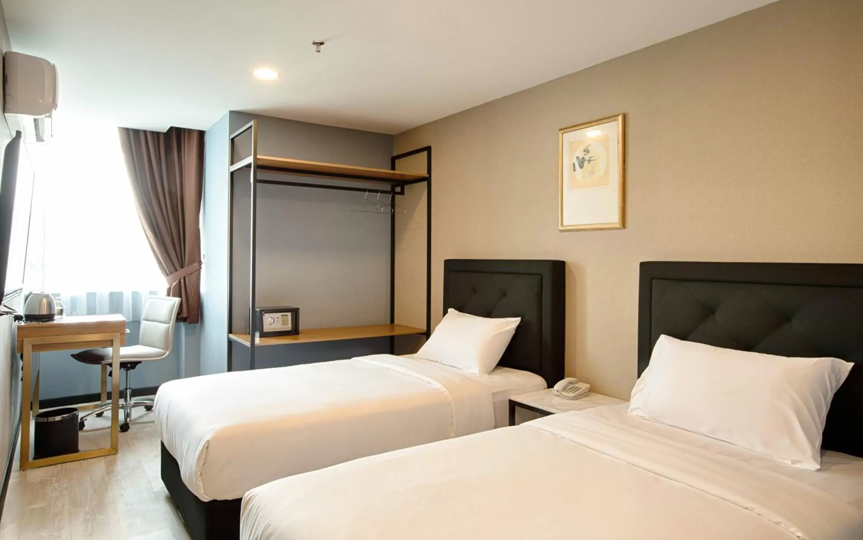 Superior Double or Twin Room in MTREE Hotel Nilai - KLIA Airport Superior Double or Twin Room in MTREE Hotel Nilai - KLIA Airport