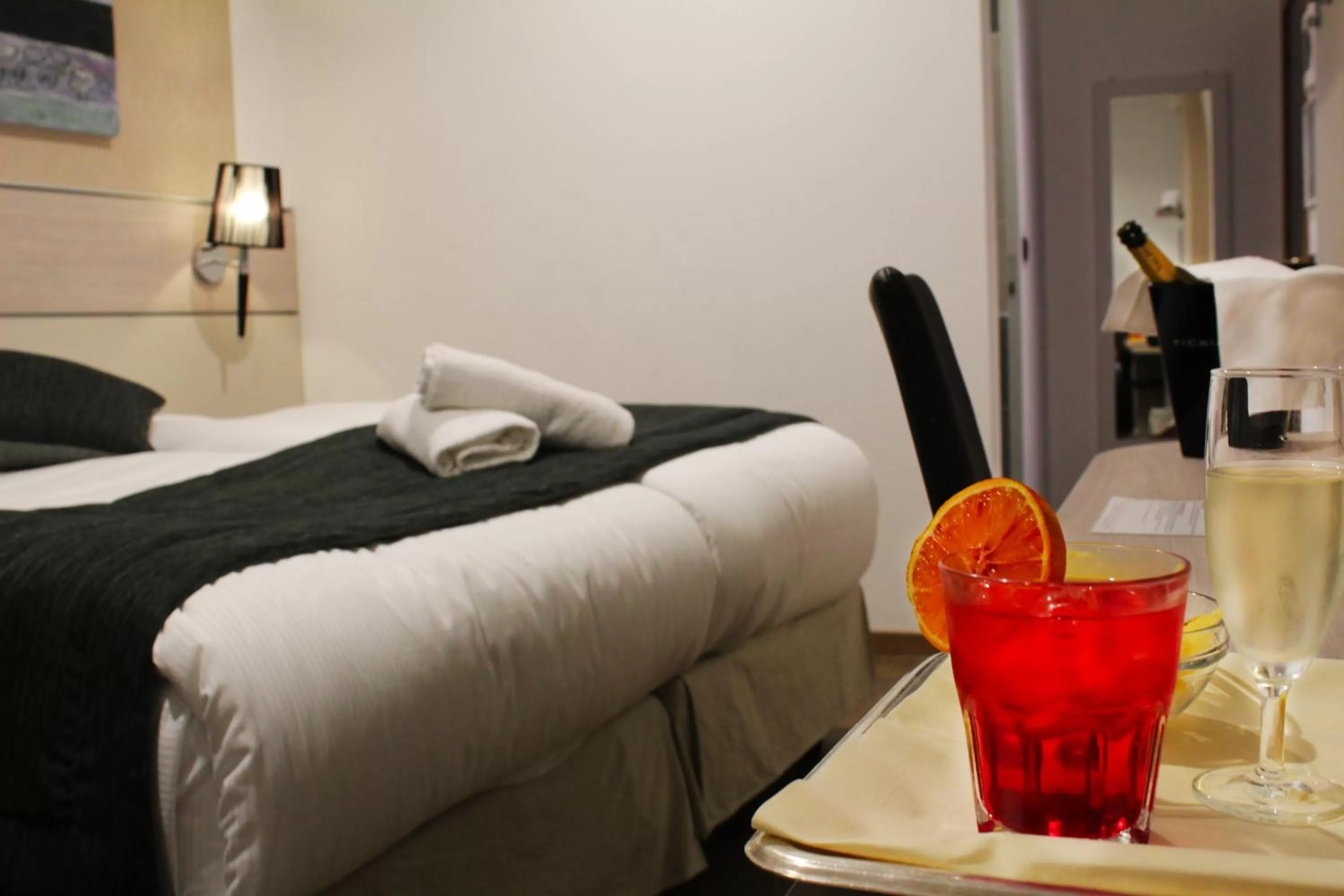 Decorative detail, Bed in Coccodrillo Hotel & Apartments