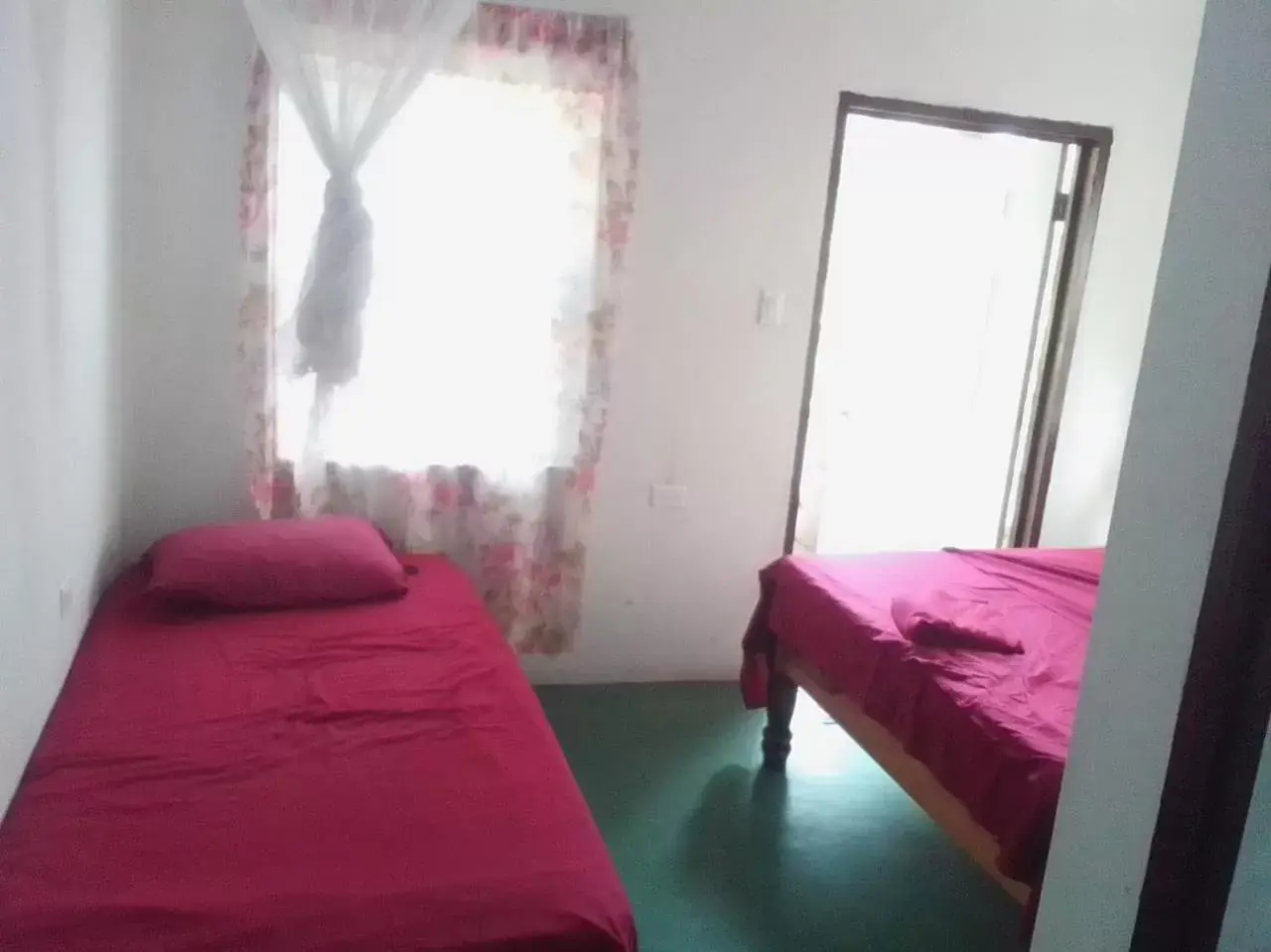 Deluxe Double Room (2 Adults + 1 Child) in Port Antonio Brian's Beach House Deluxe Double Room (2 Adults + 1 Child) in Port Antonio Brian's Beach House