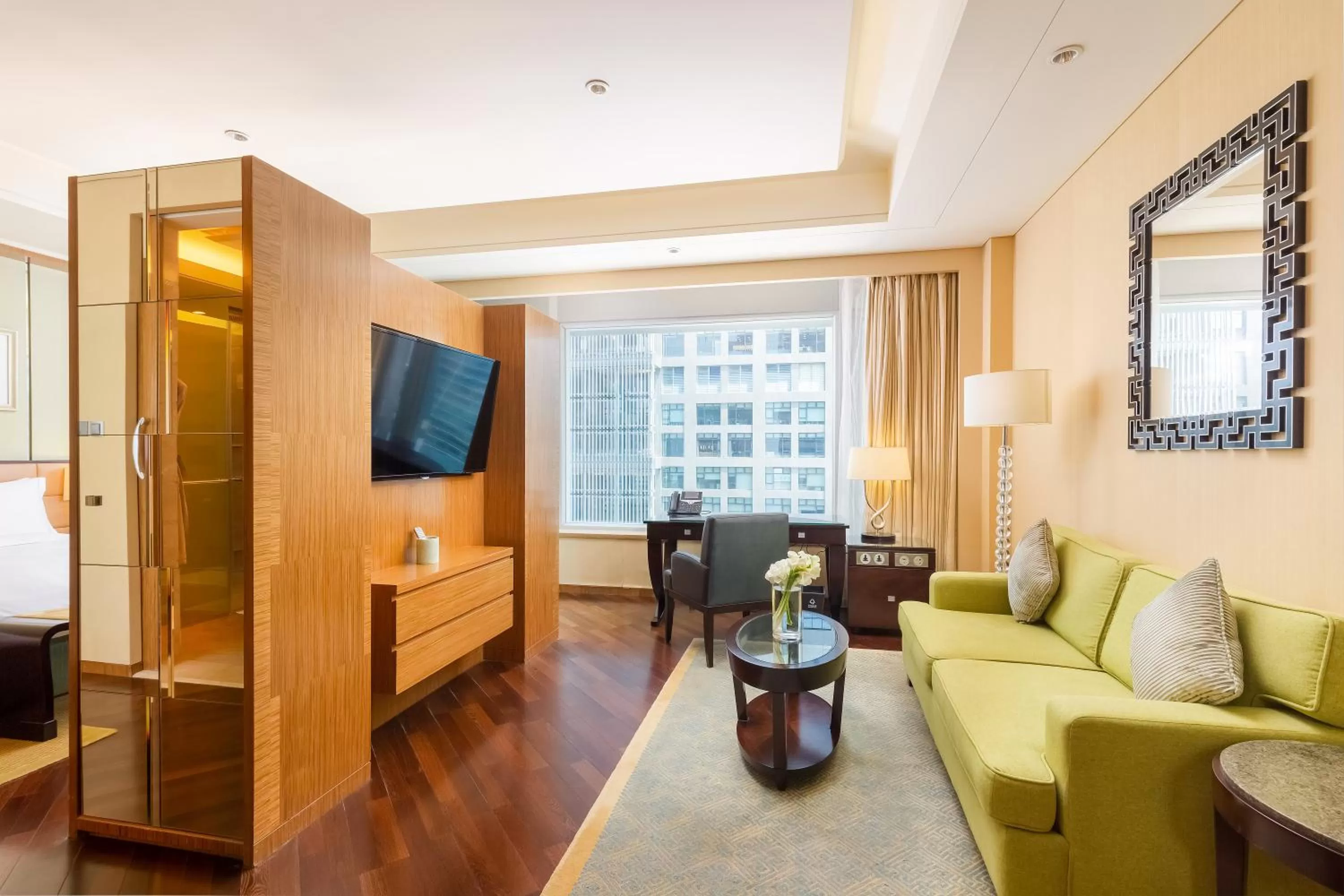 Bedroom in The Ritz-Carlton, Shenzhen