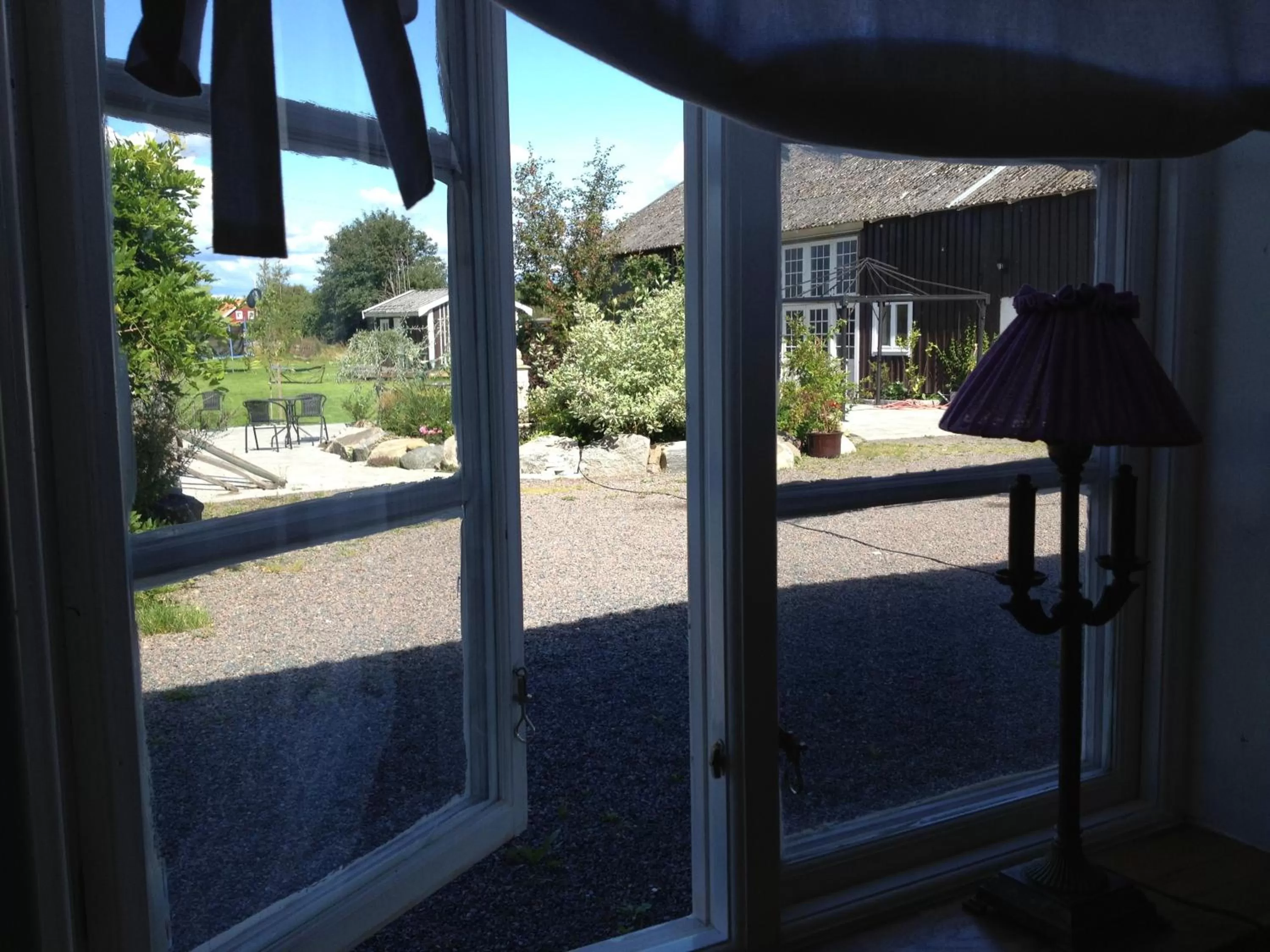 Garden view in Åsa Jutegård