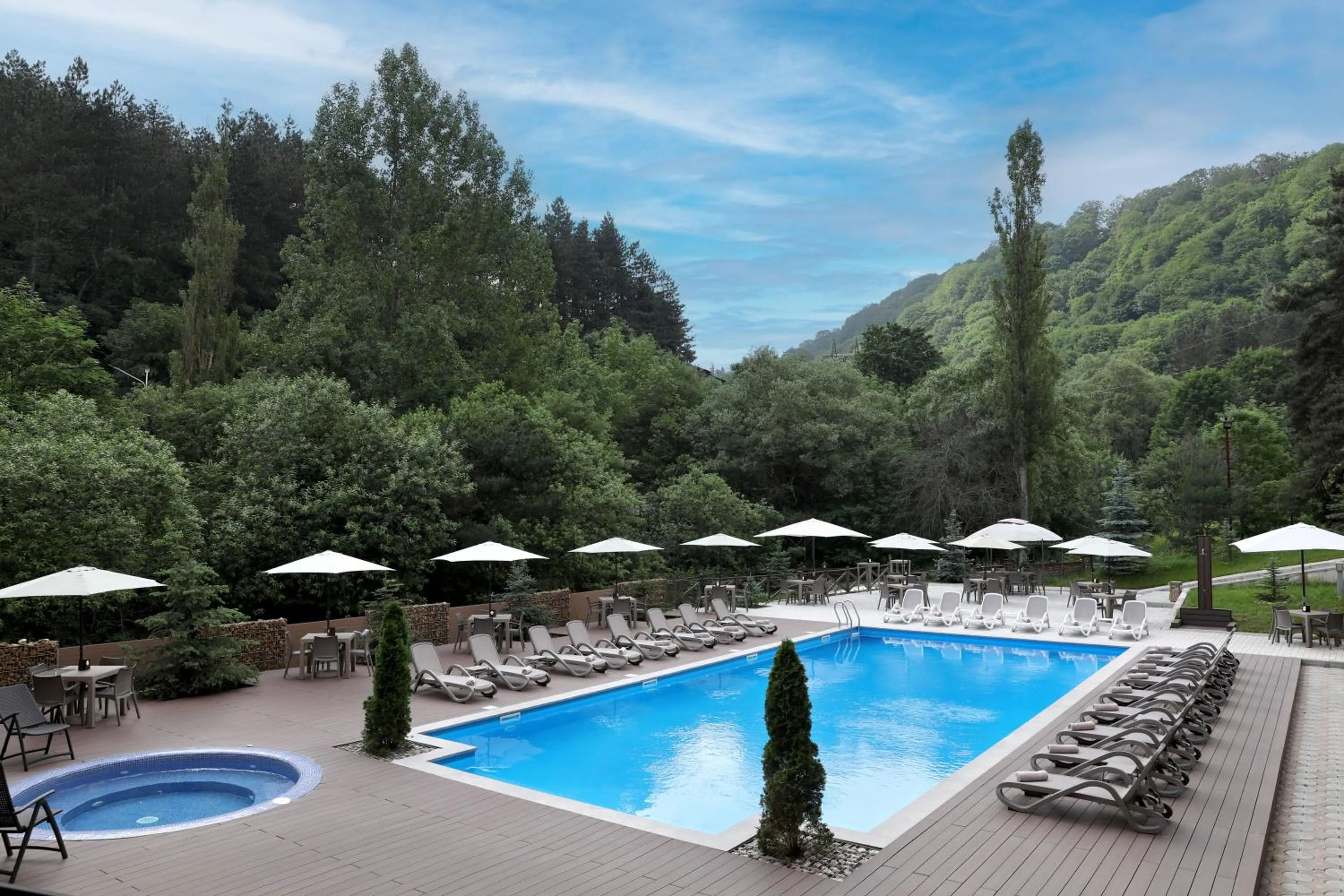 Swimming pool in Best Western Plus Paradise Hotel Dilijan