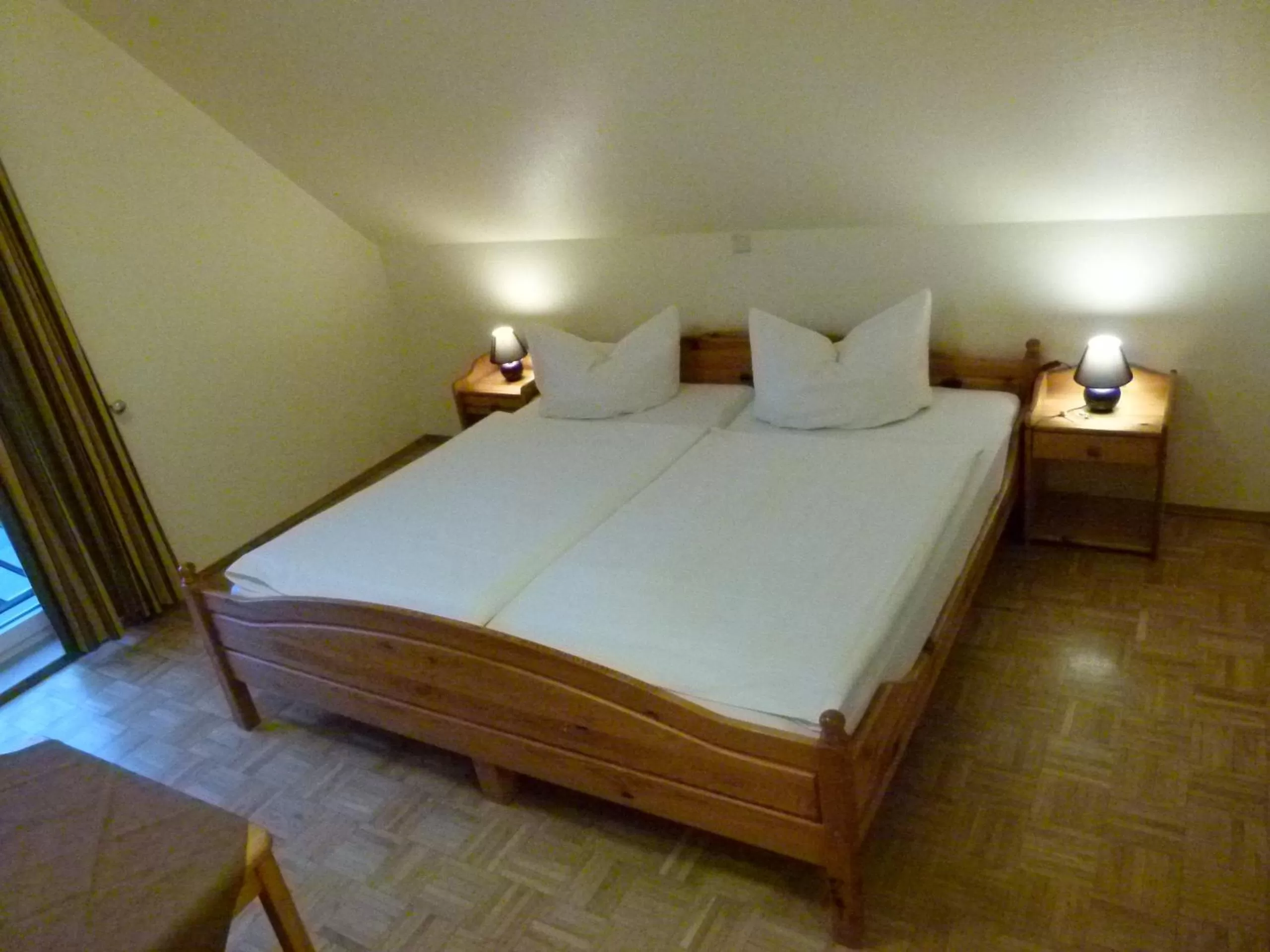 Bed in Gästehaus Grunewald Bed & Breakfast