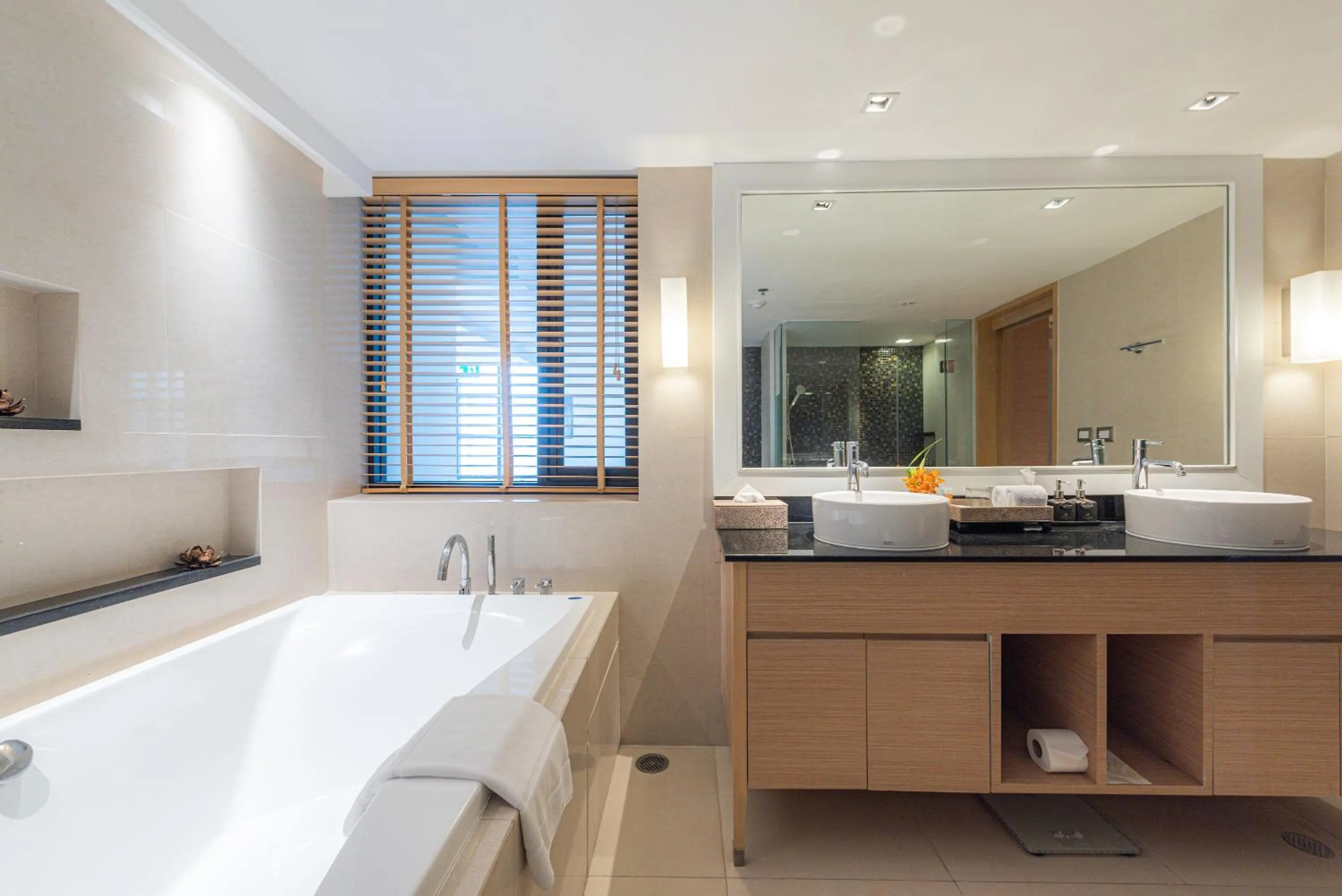 Bathroom in Summit Windmill Golf Suite Hotel at Suvarnabhumi