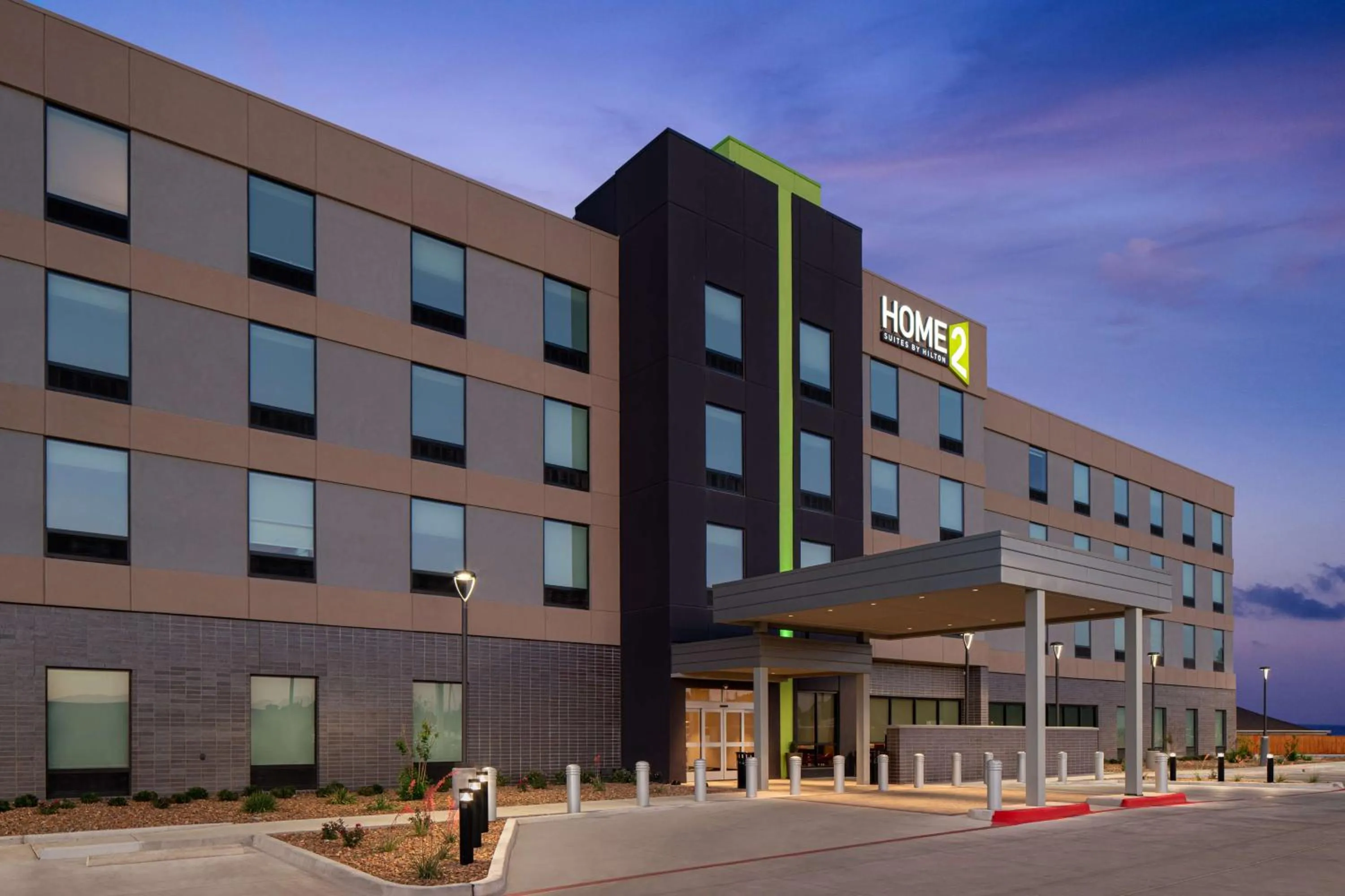 Property building in Home2 Suites By Hilton Hobbs