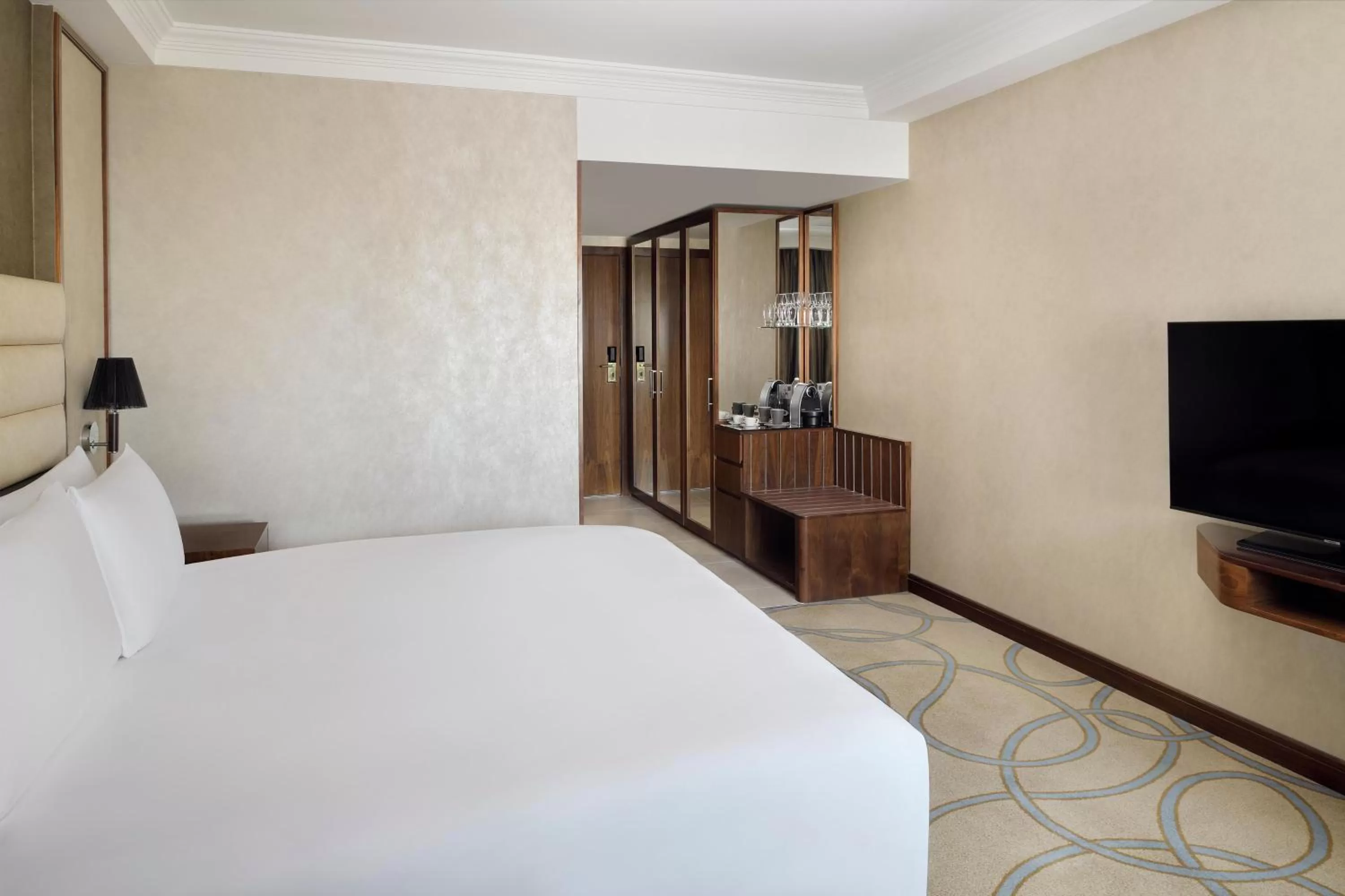 Photo of the whole room, Bed in InterContinental Bahrain by IHG