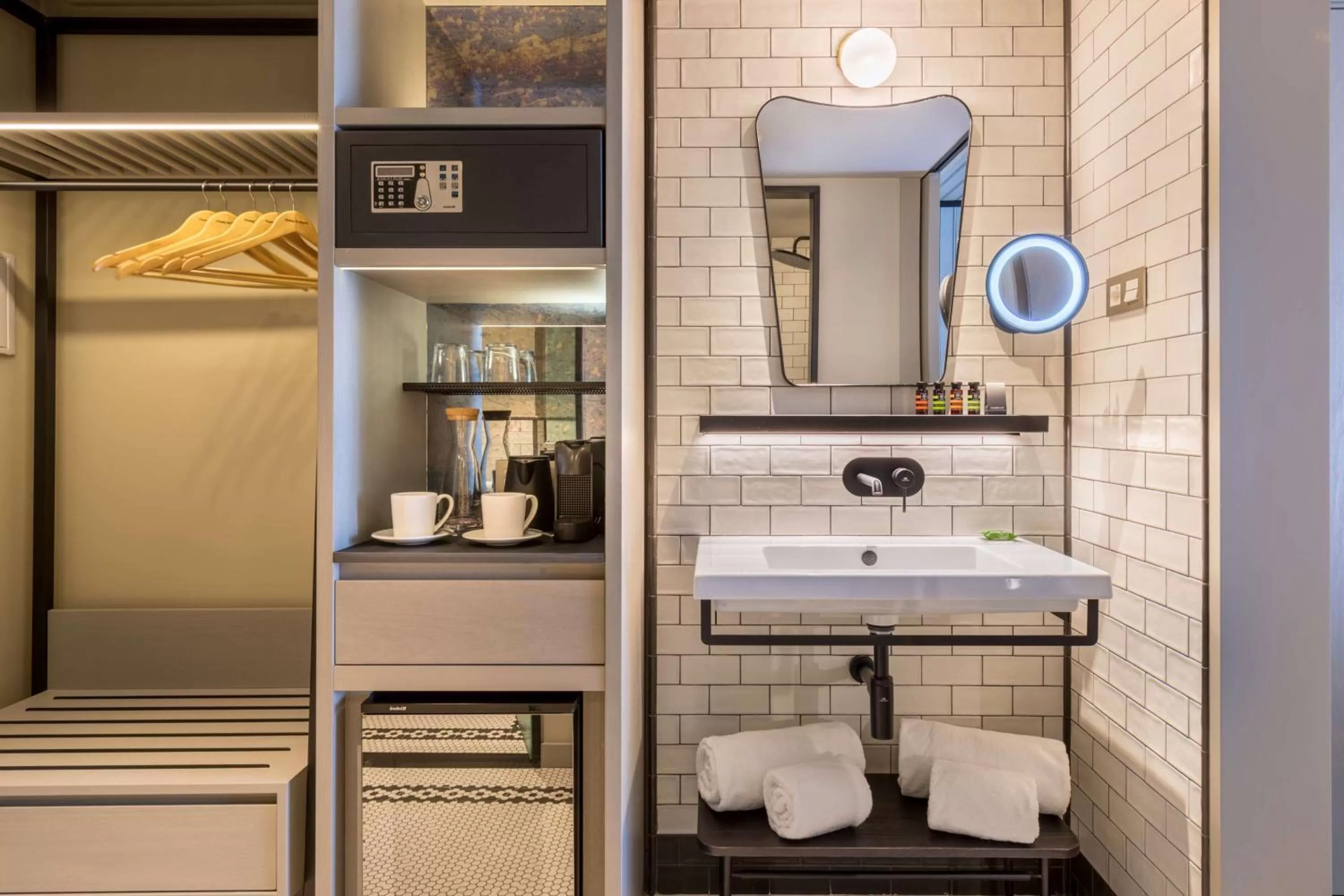 Bathroom in Canopy by Hilton Madrid Castellana