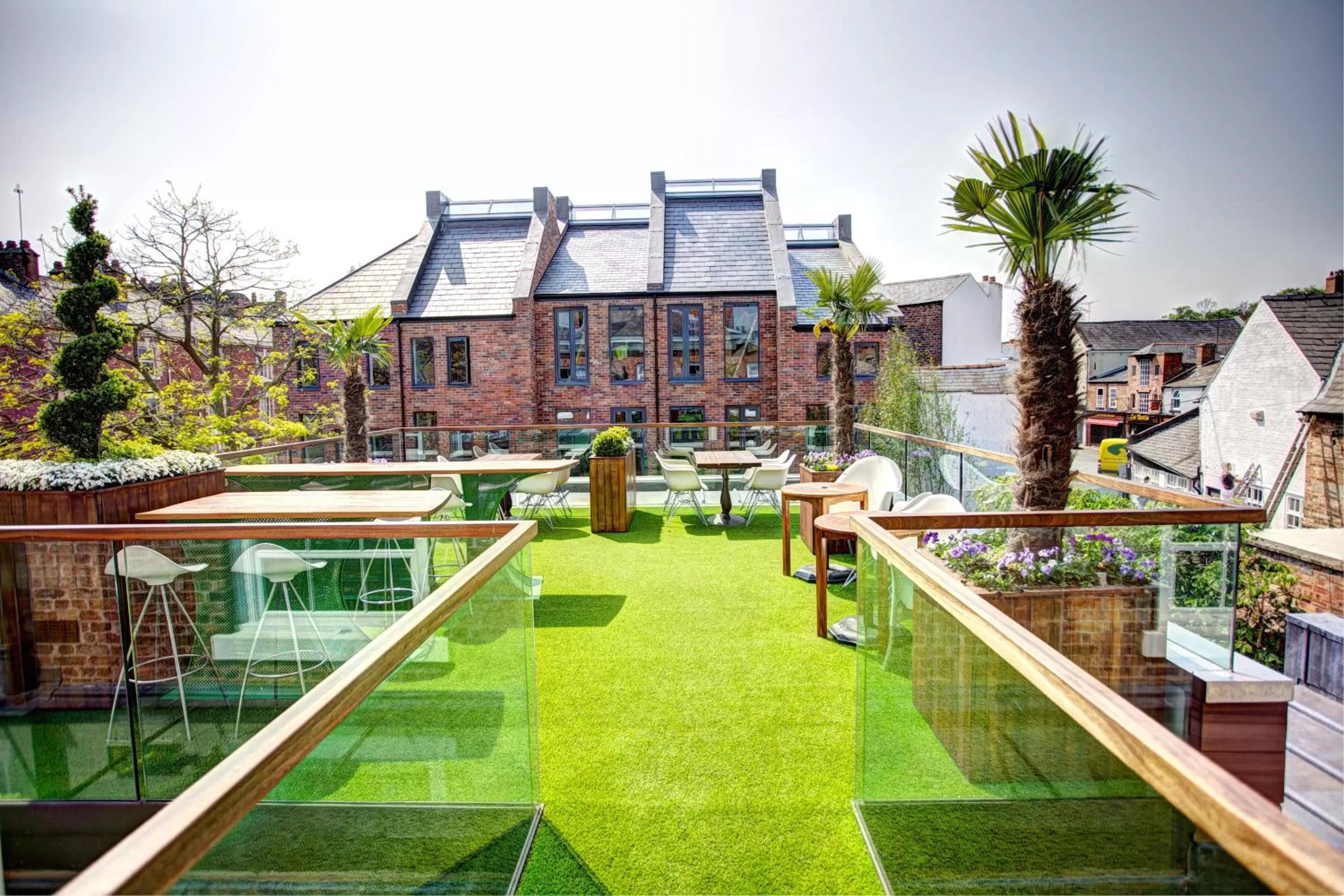 Spring in Oddfellows Chester Hotel & Apartments