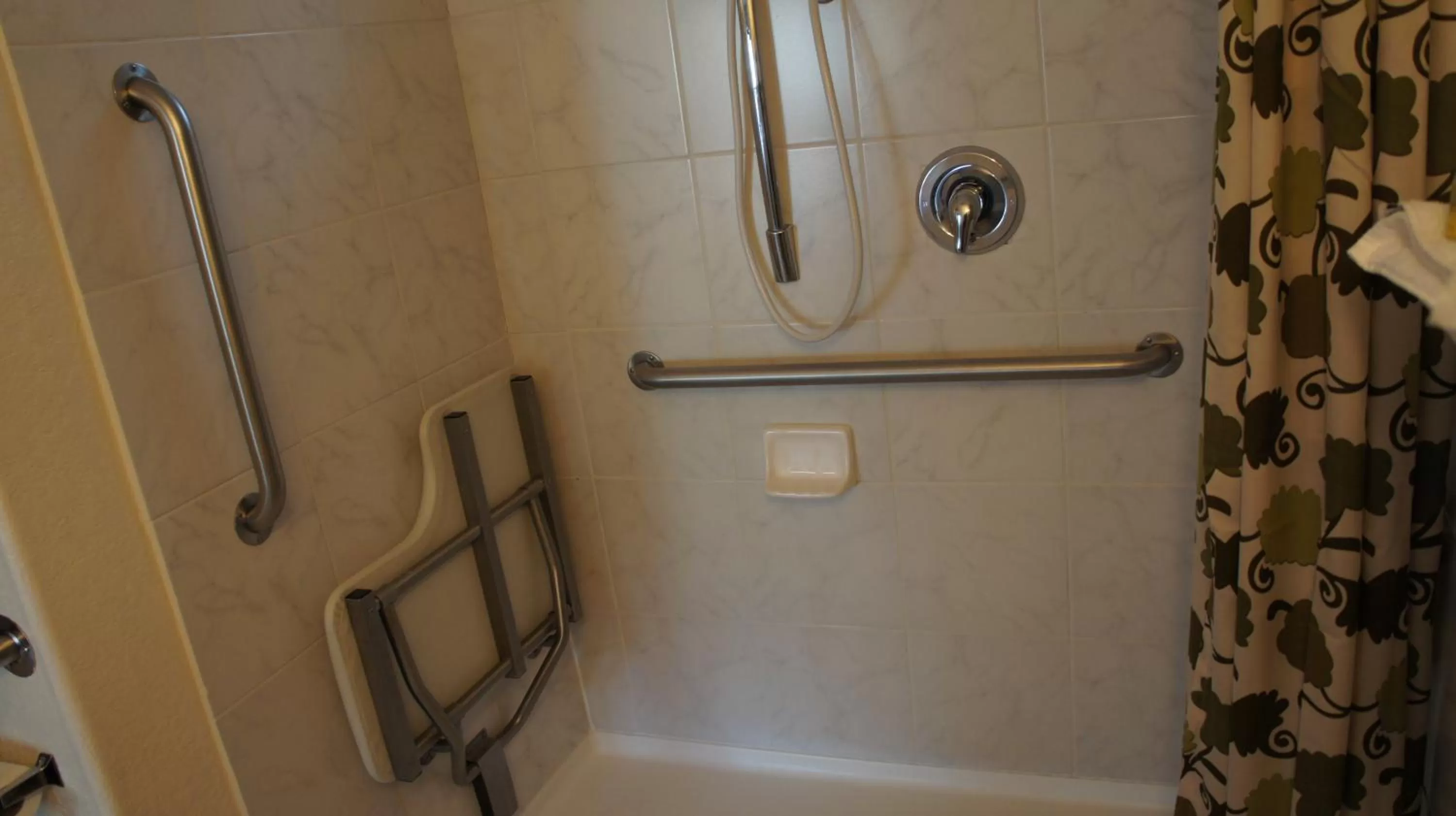 Deluxe Queen Room with Two Queen Beds in Paradice Motel