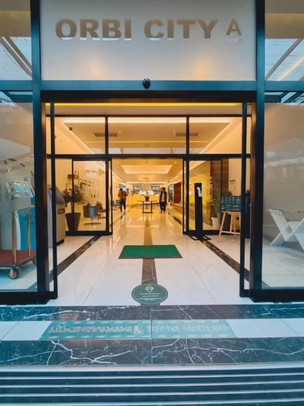 Lobby or reception in Aparthotel Orbi City Batumi