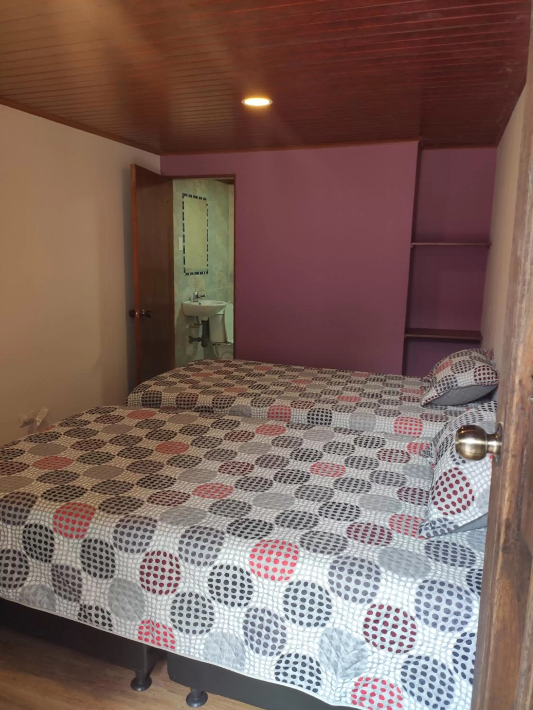 Bed in acogedor Hostal usaquen la parada del tren