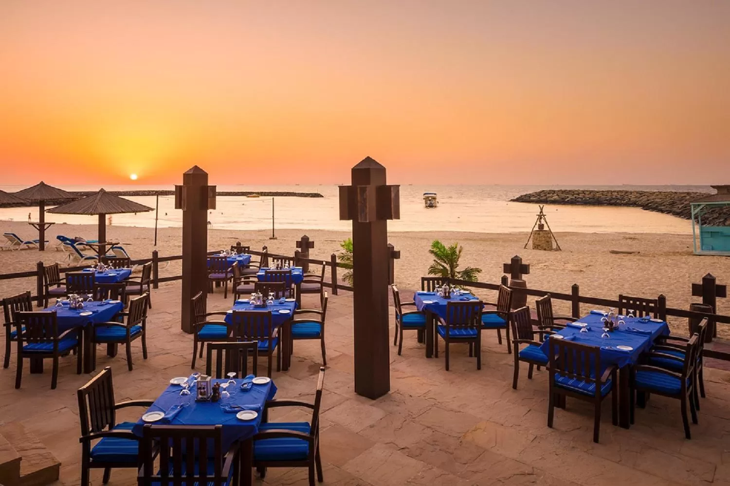 Restaurant/places to eat in Coral Beach Resort Sharjah