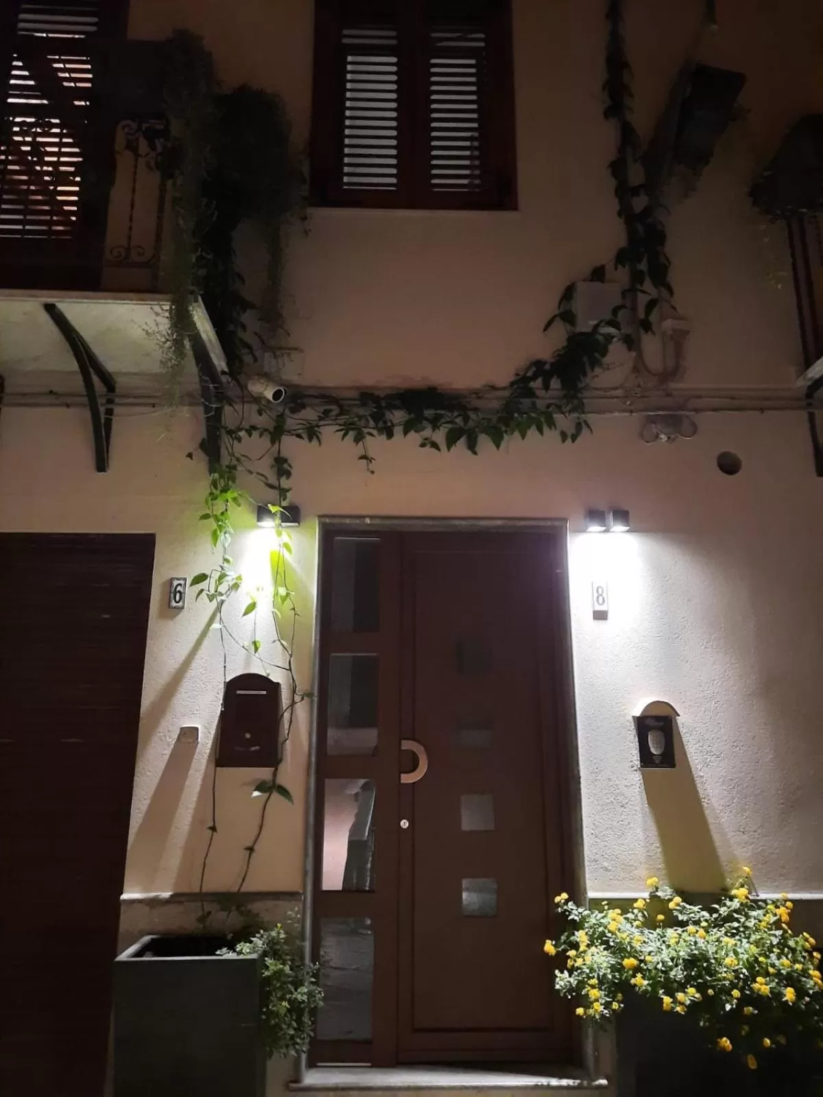 Facade/entrance in San Francesco Rooms and Apartment with Terrace in Palermo Locazione Turistica
