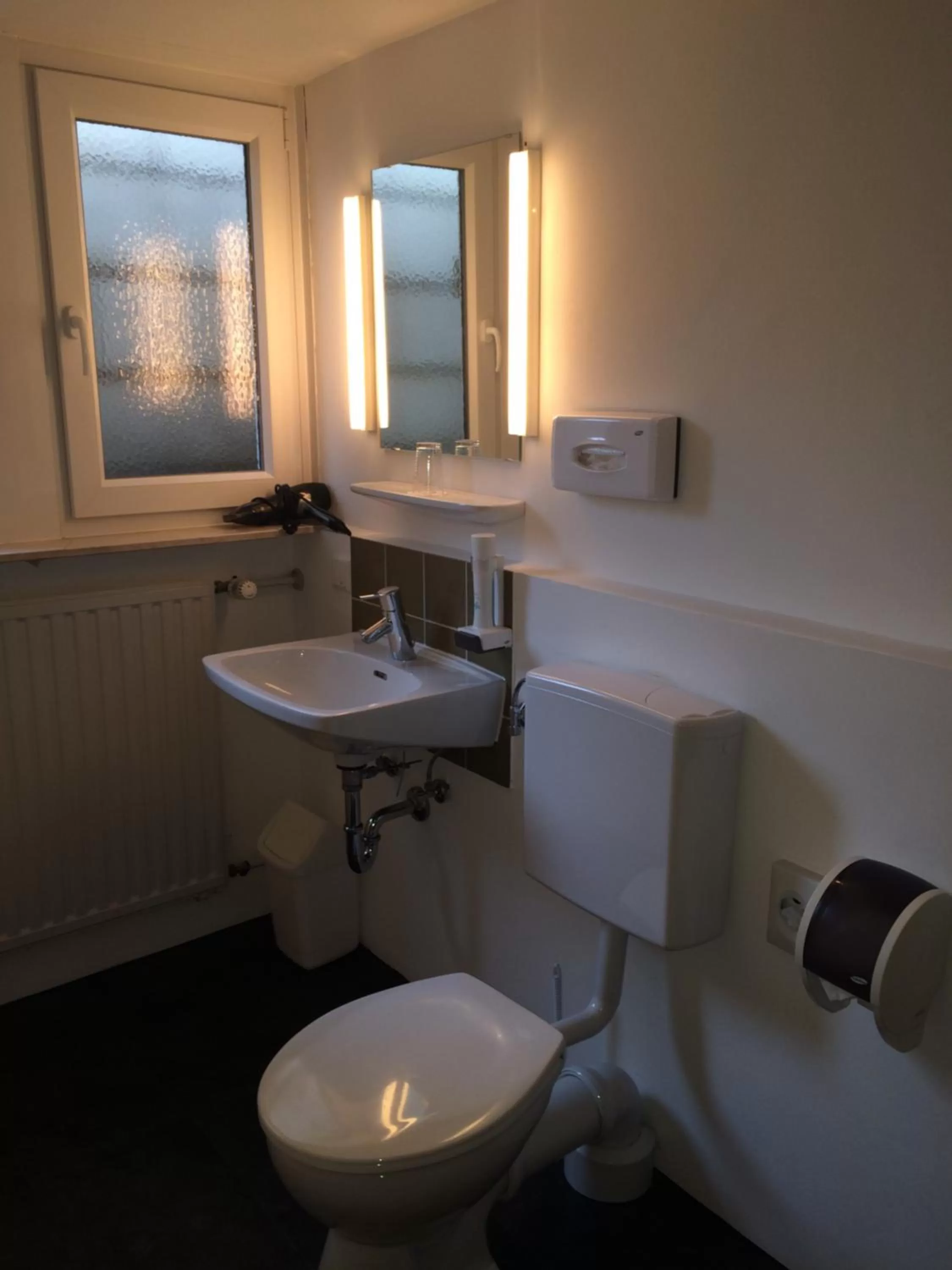 Bathroom in Behringers City Hotel Nürnberg