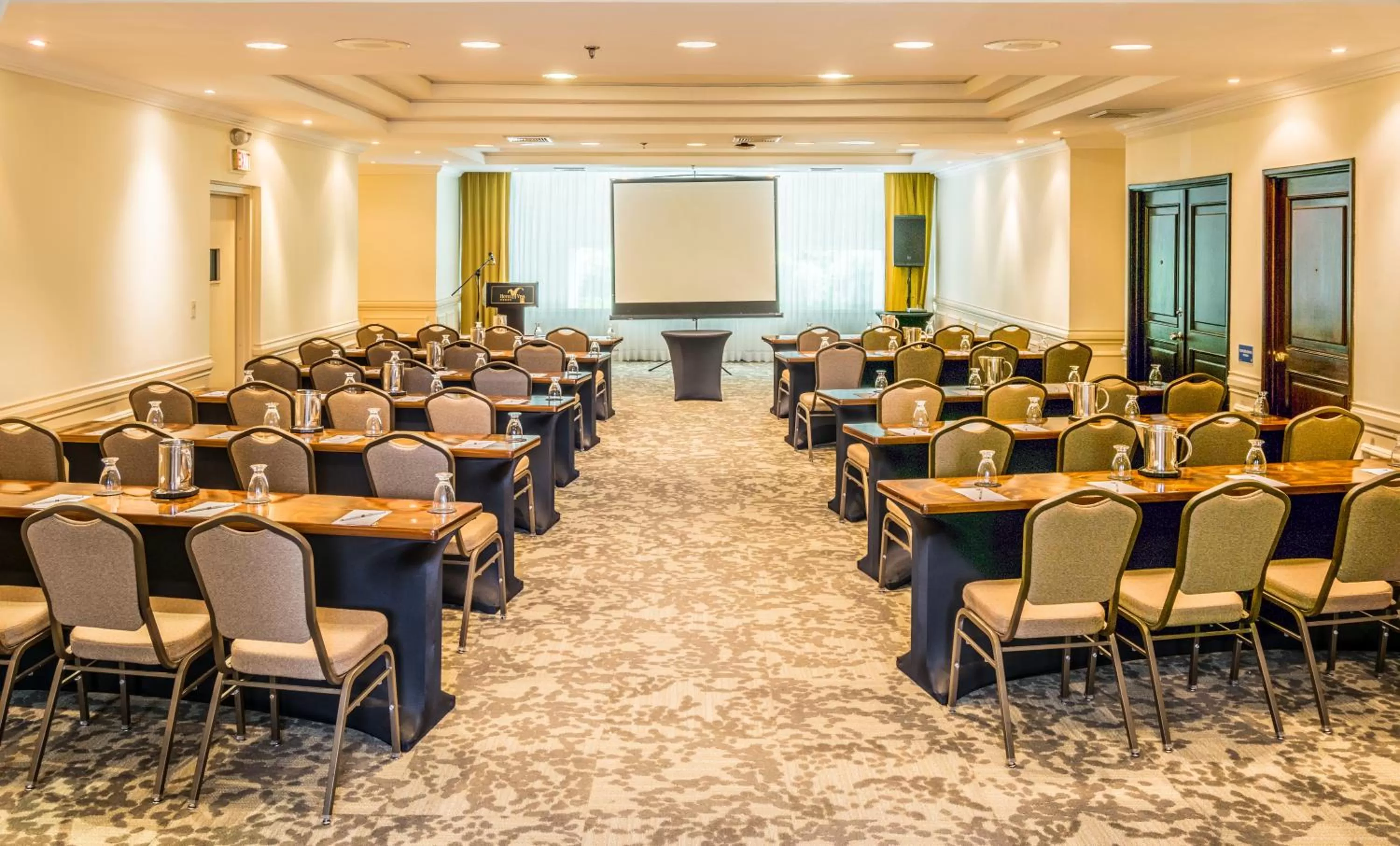 Banquet/Function facilities in Clarion Suites Guatemala City