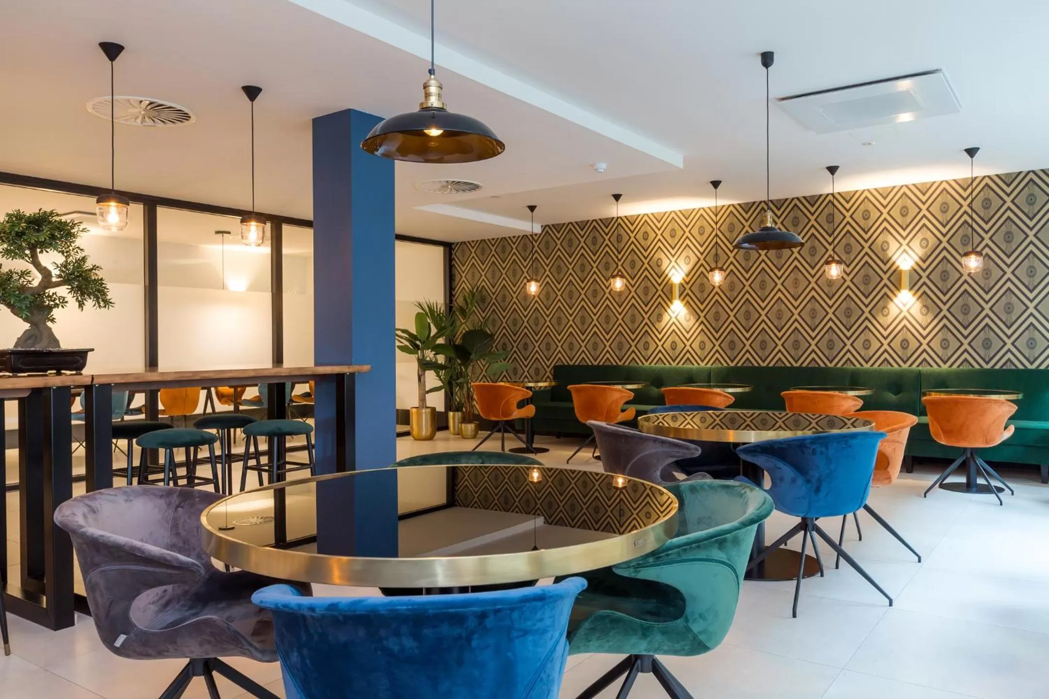 Restaurant/places to eat in The James Rotterdam