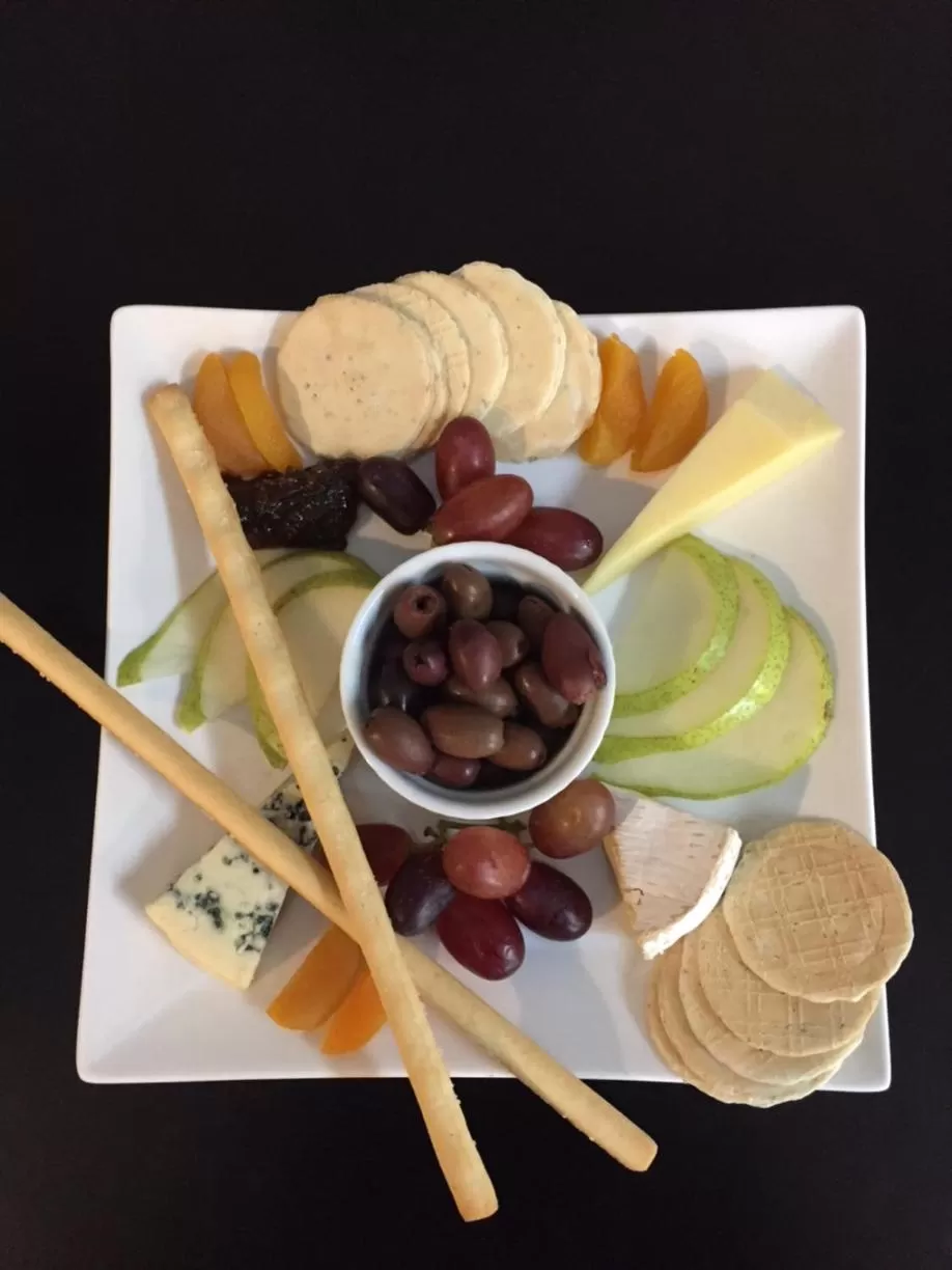 Food and drinks in Finley Country Club Hotel Motel