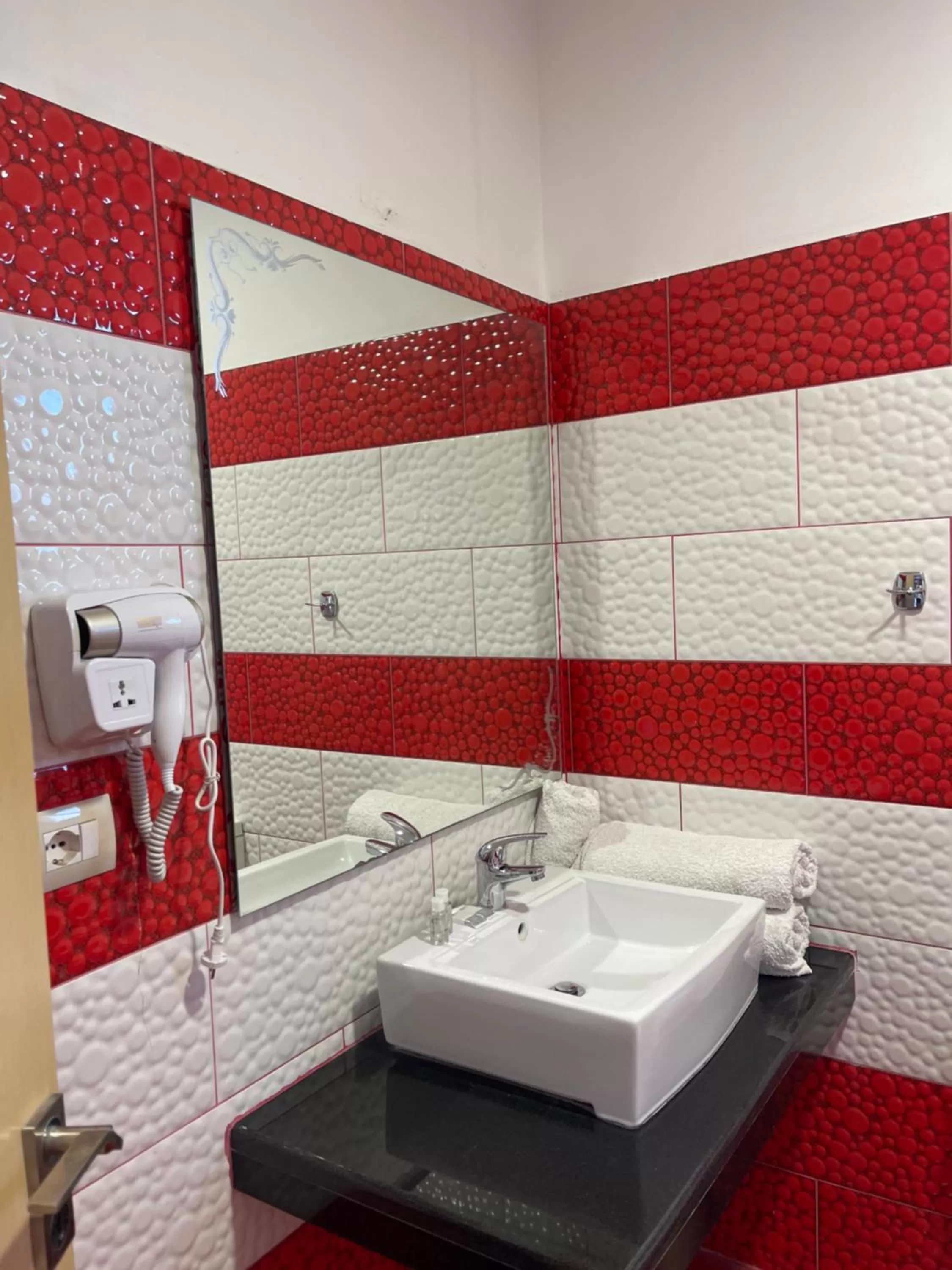 Bathroom in Hotel Selfo