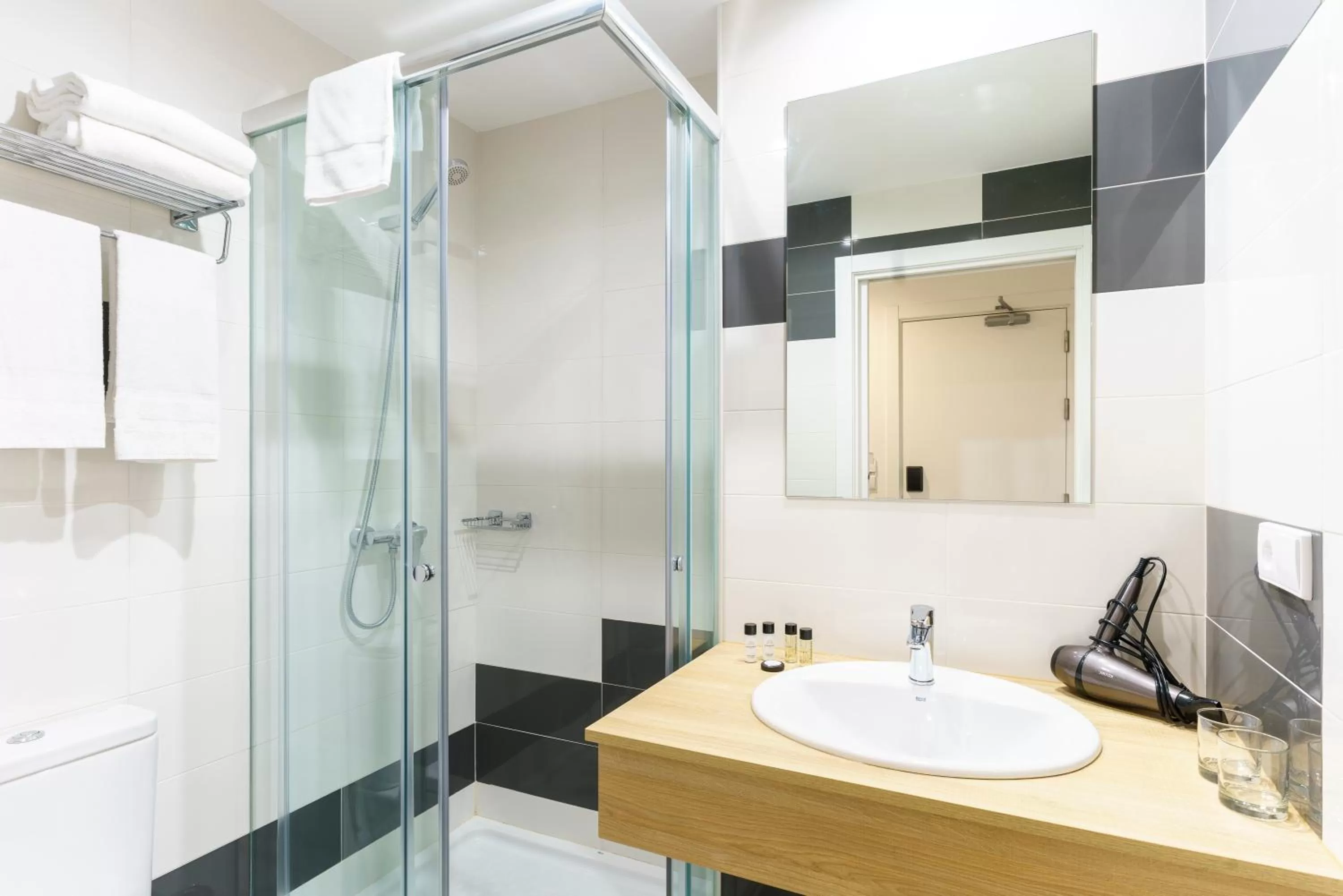 Standard Double or Twin Room in Hotel Concheiros