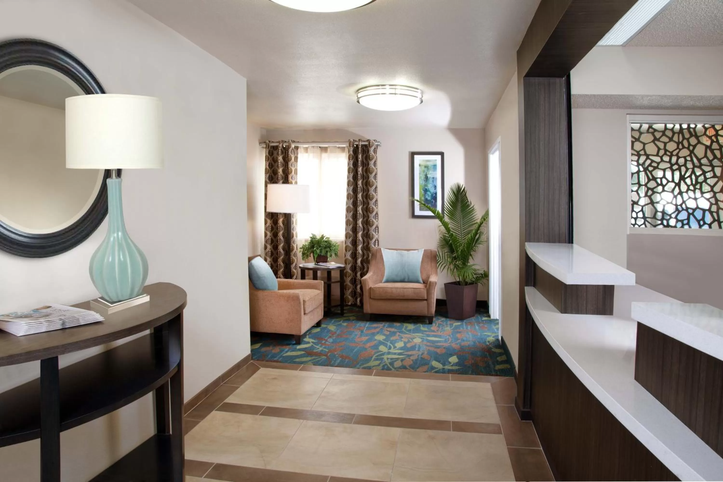 Property building, Bed in Candlewood Suites - Memphis East by IHG