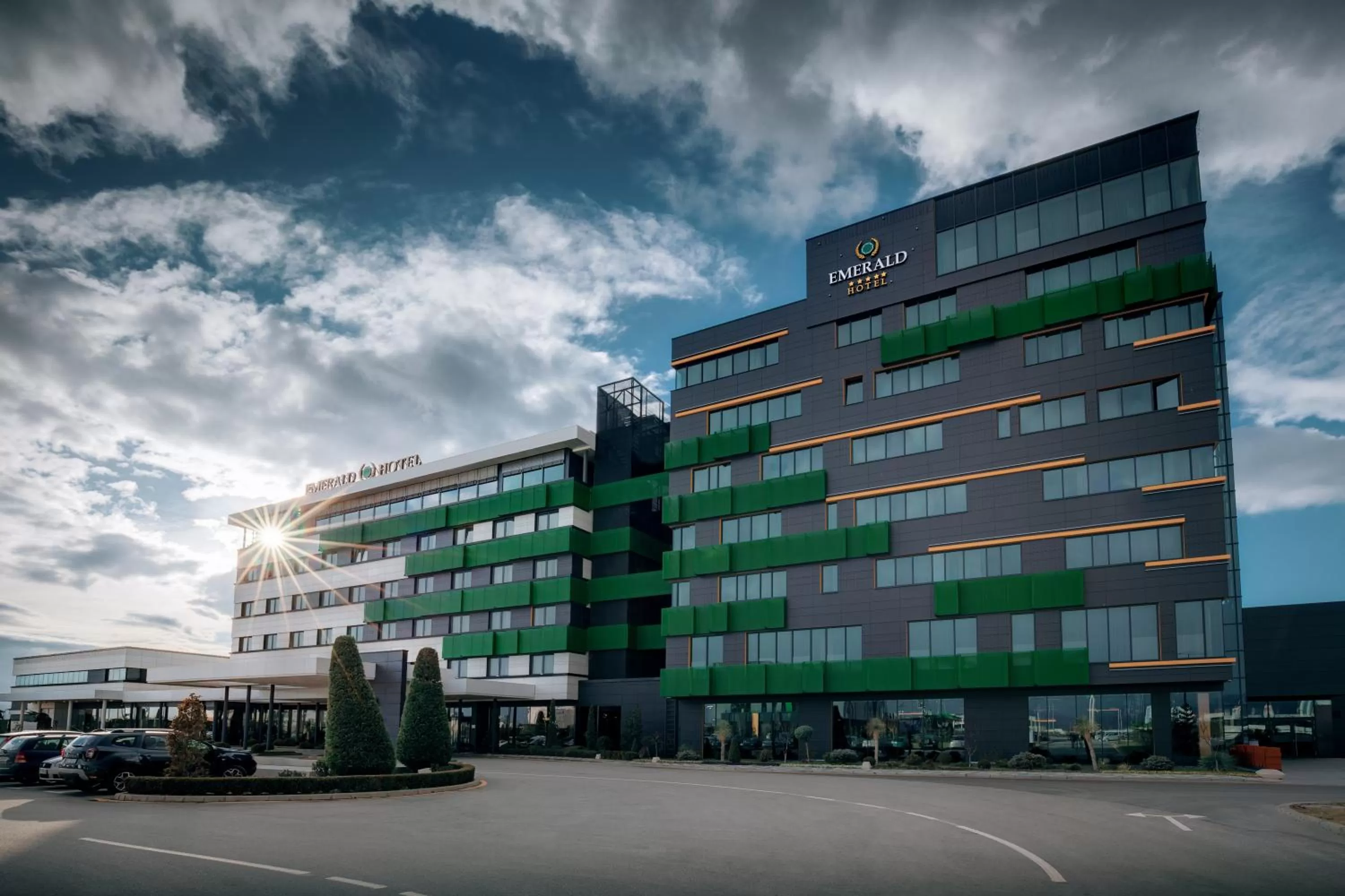 Facade/entrance in Emerald Hotel