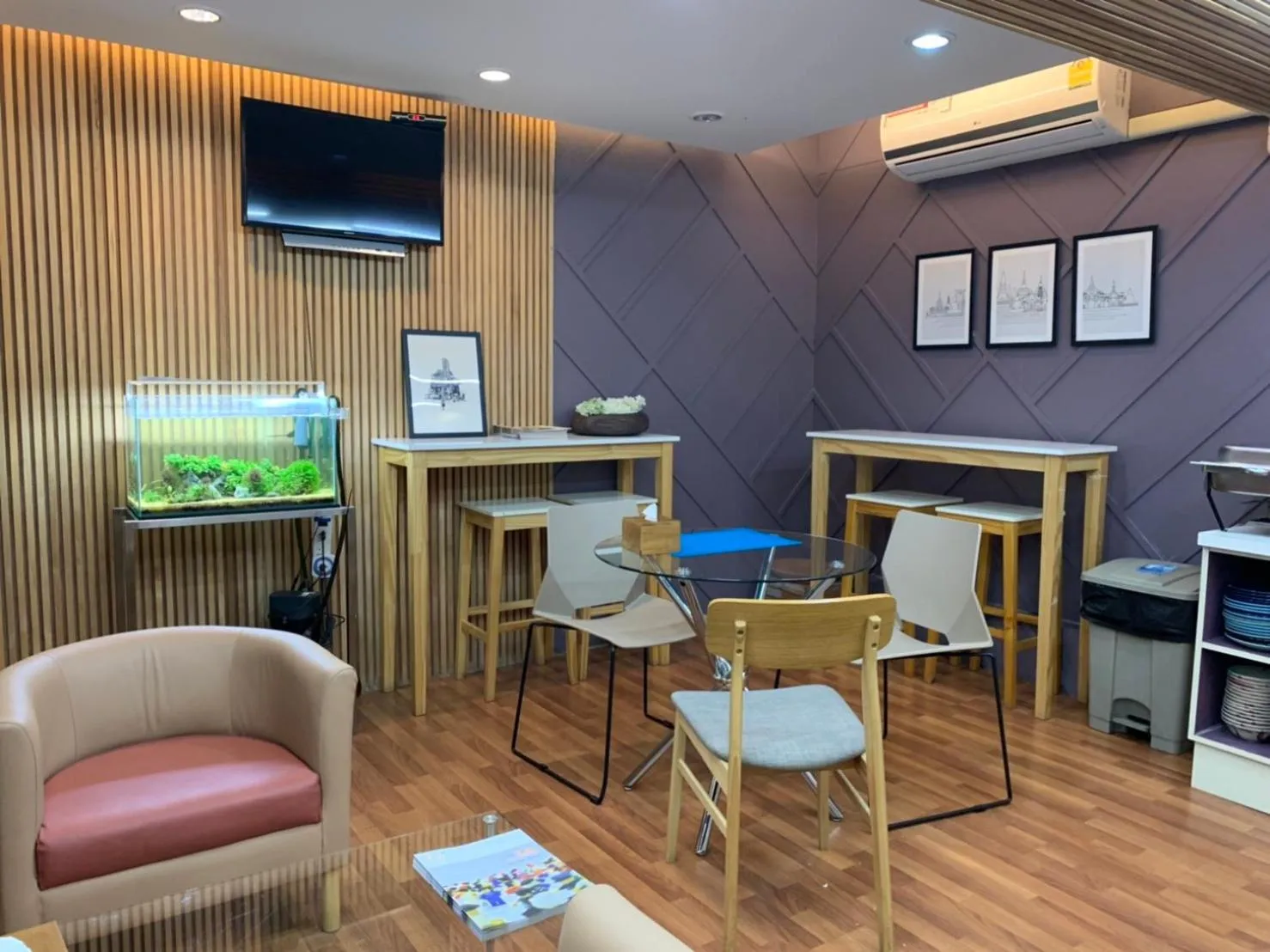 Lounge or bar in Room@Vipa