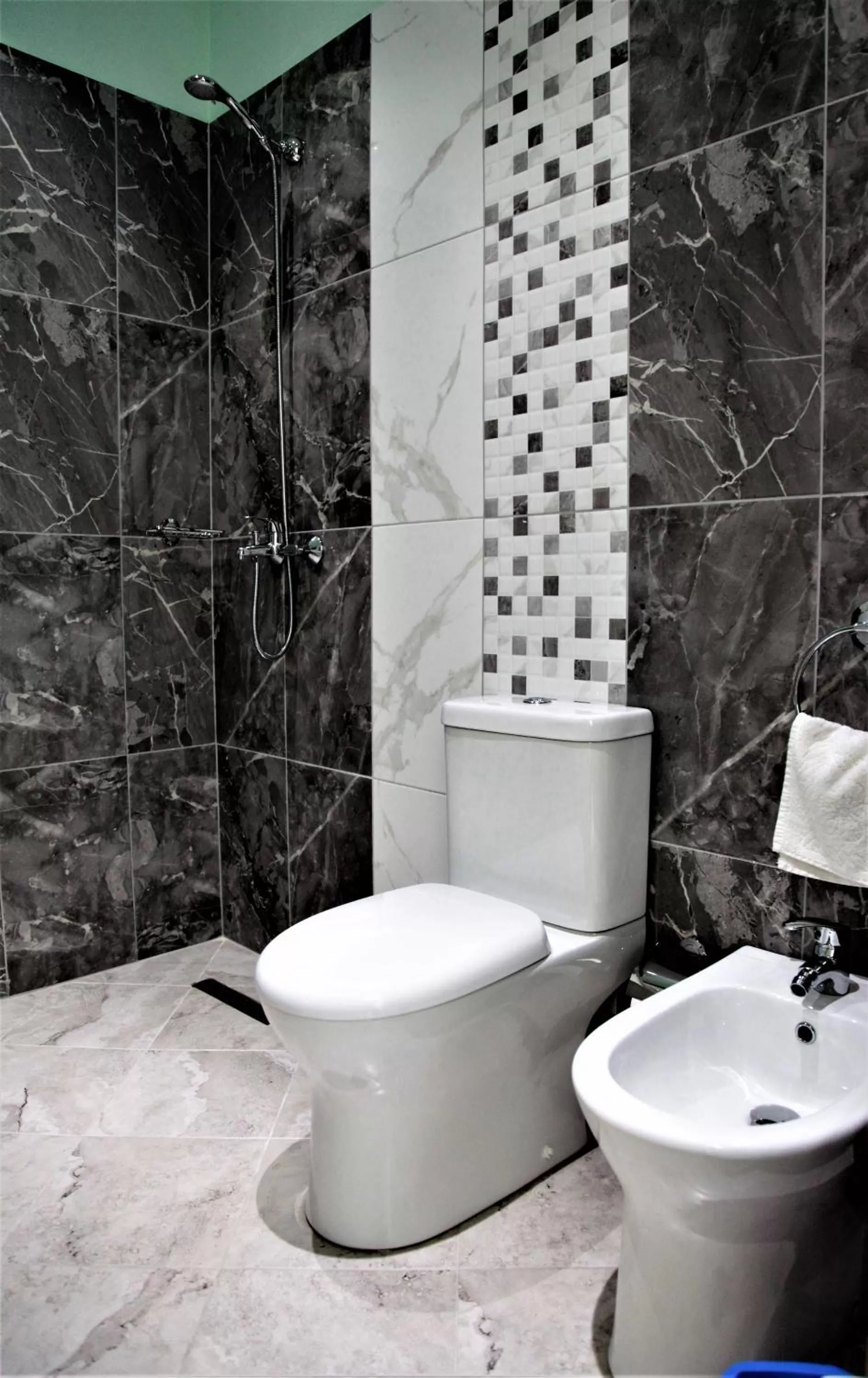 Shower in Hotel Veliera