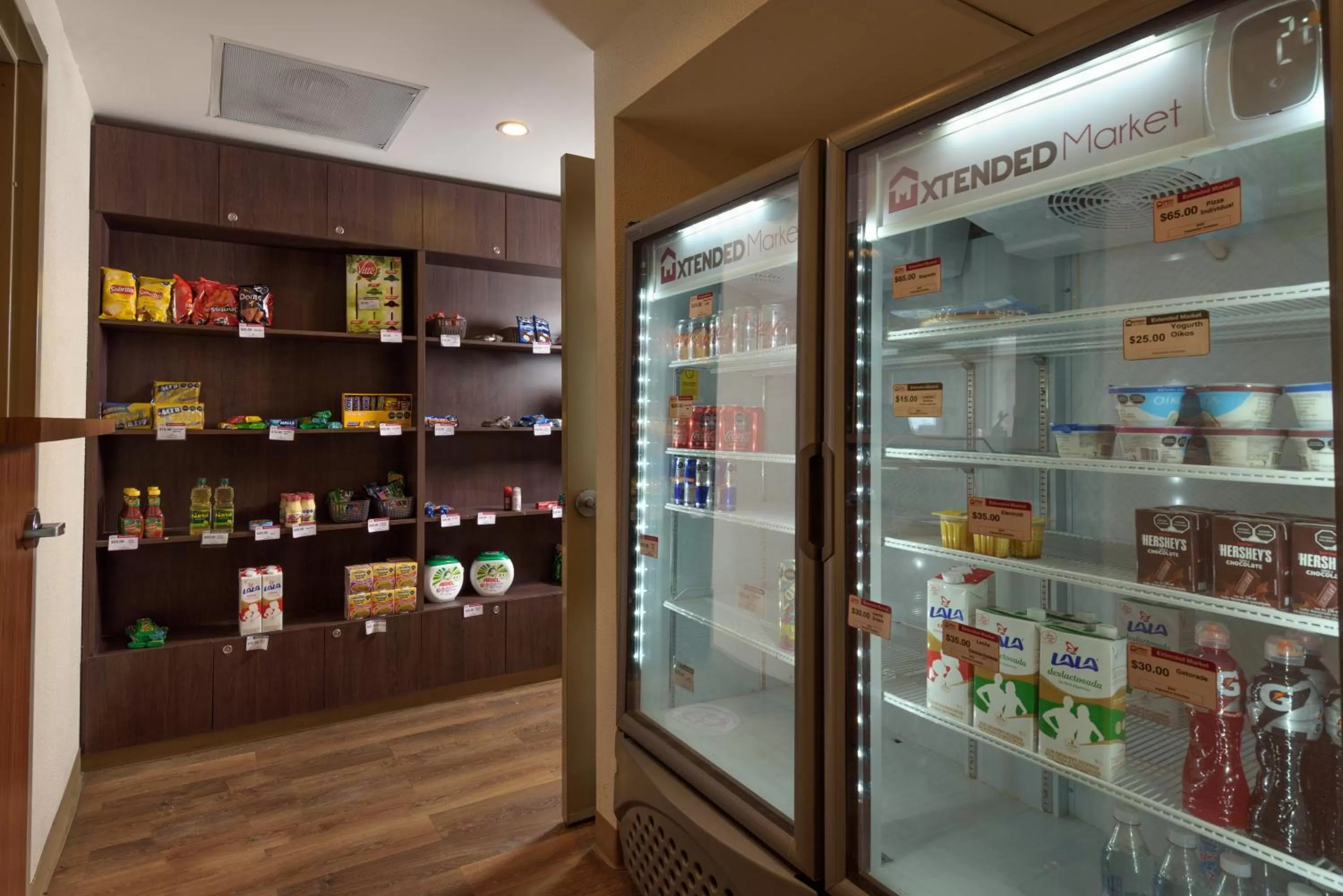 Supermarket/grocery shop in Extended Suites Cancun Cumbres