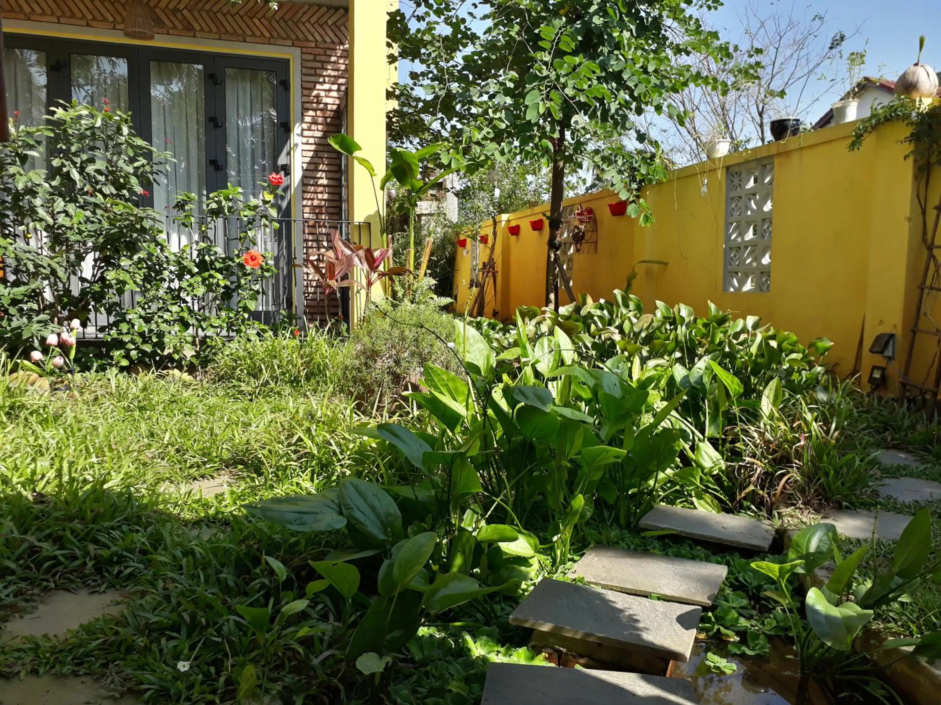 Garden in Pink Tulip Hoi An