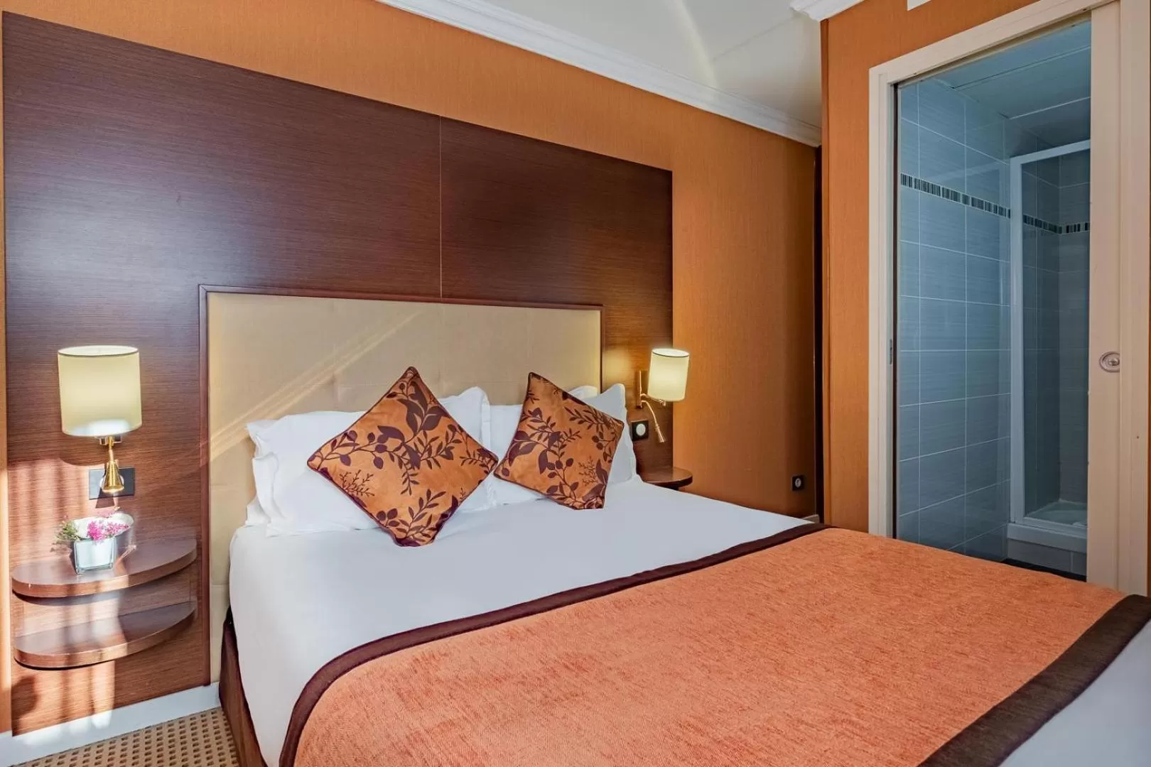 Bedroom, Bed in Hôtel 85 Saint Honore