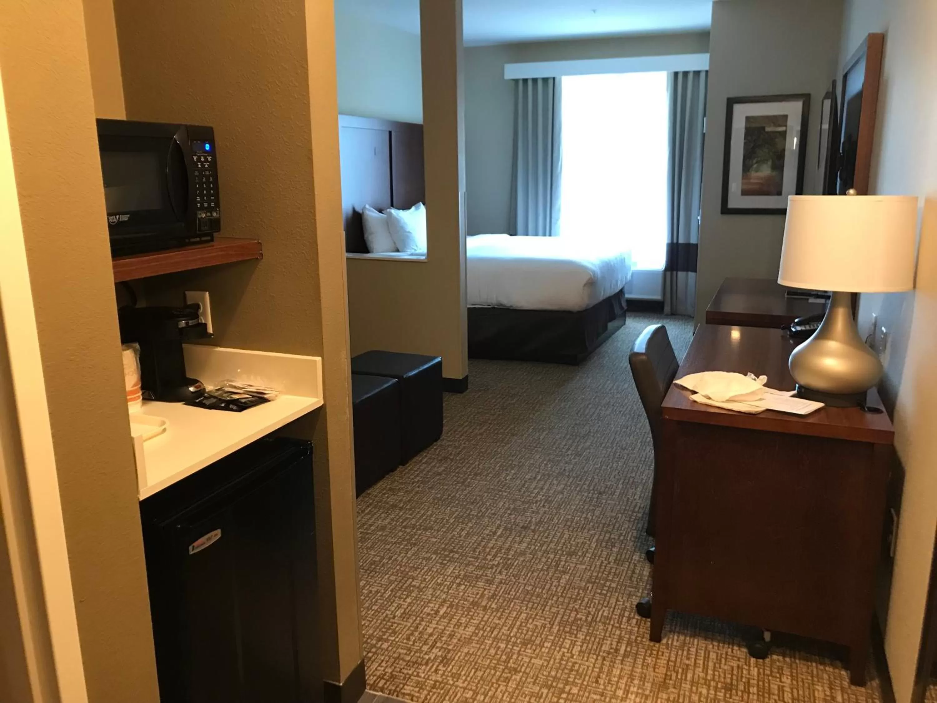 Photo of the whole room, Bed in Comfort Suites Summerville