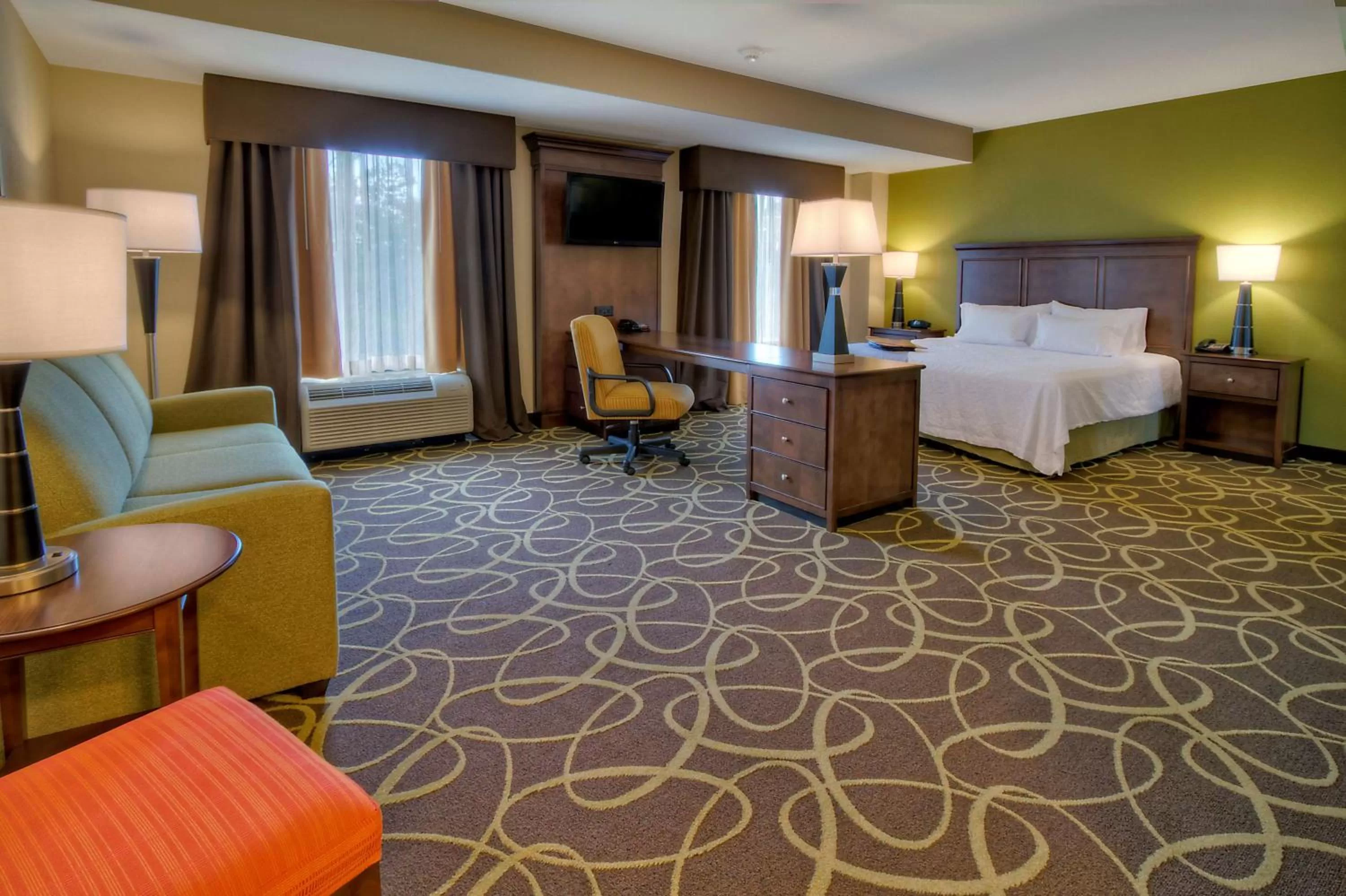 Bed in Hampton Inn & Suites Rochester/Henrietta