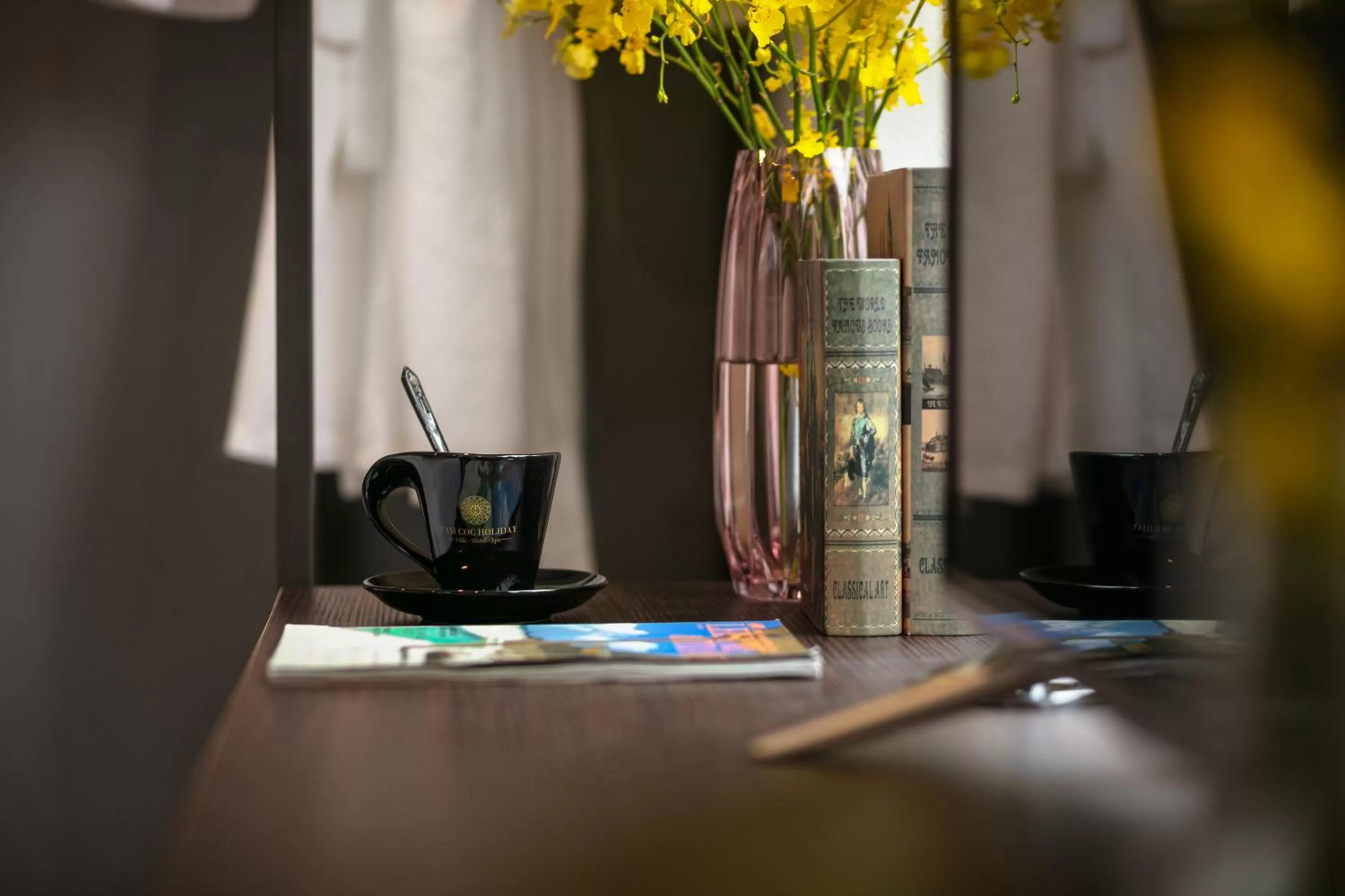 Communal lounge/ TV room in Tam Coc Holiday Hotel & Villa