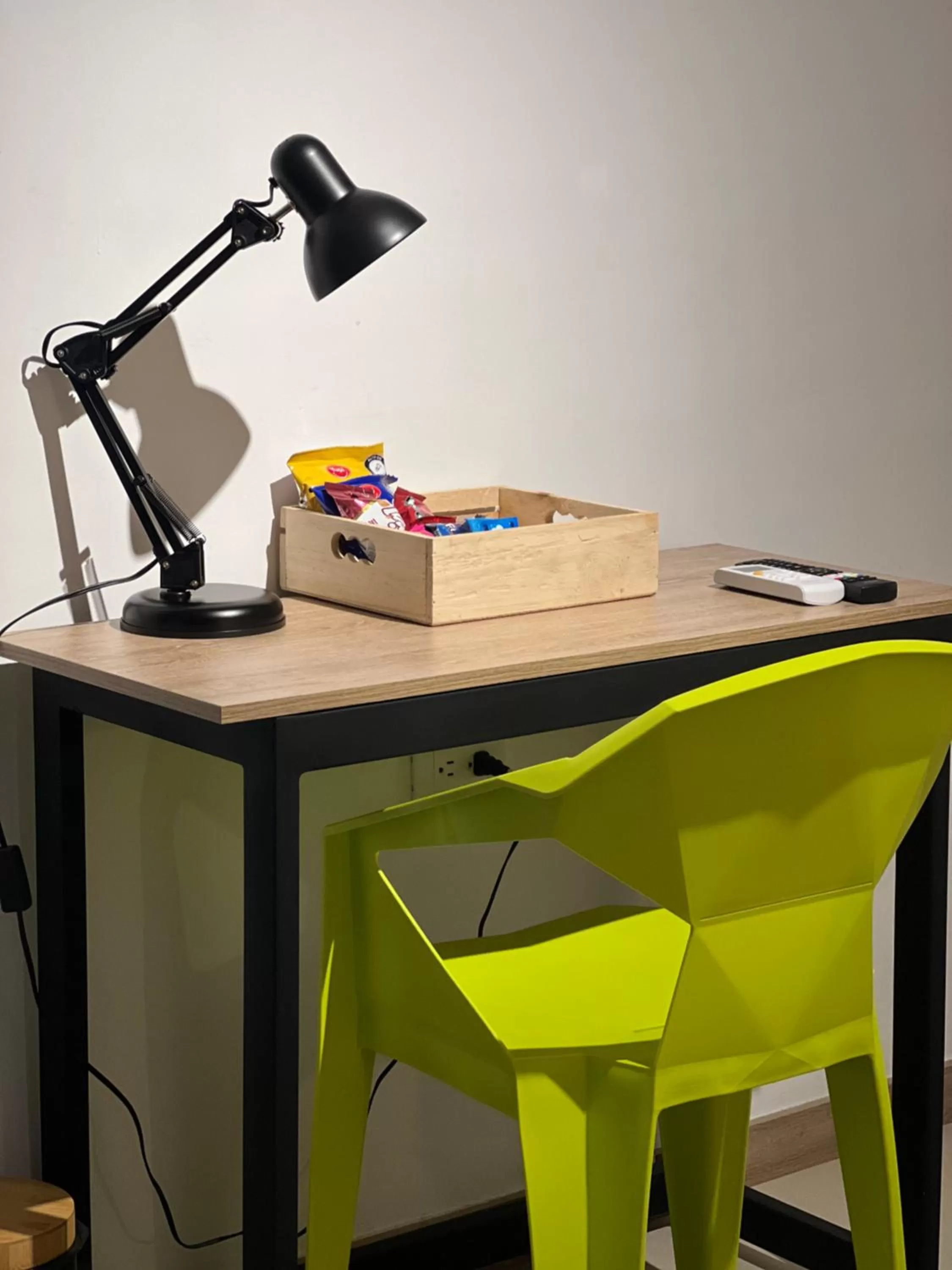 hair dresser in HOTEL 9.5 SAN FERNANDO