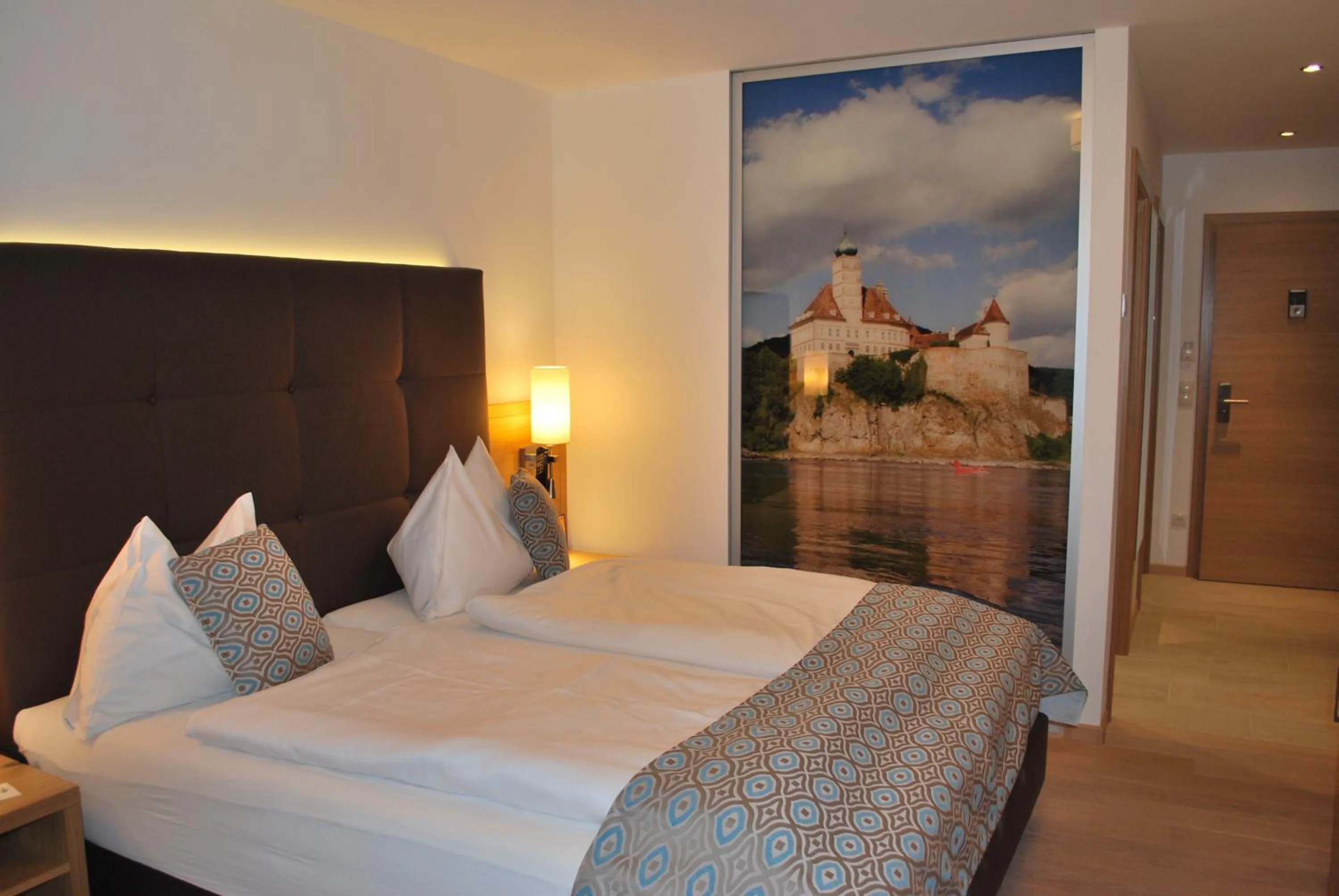 Comfort Double Room with Seating Area in Hotel Donauhof