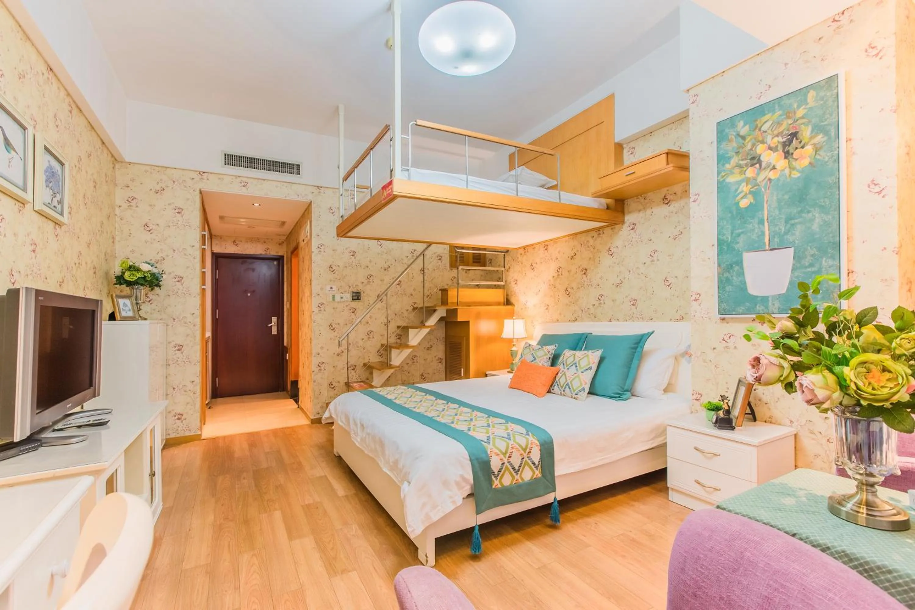 Bed in Westlake 7 Service Apartment