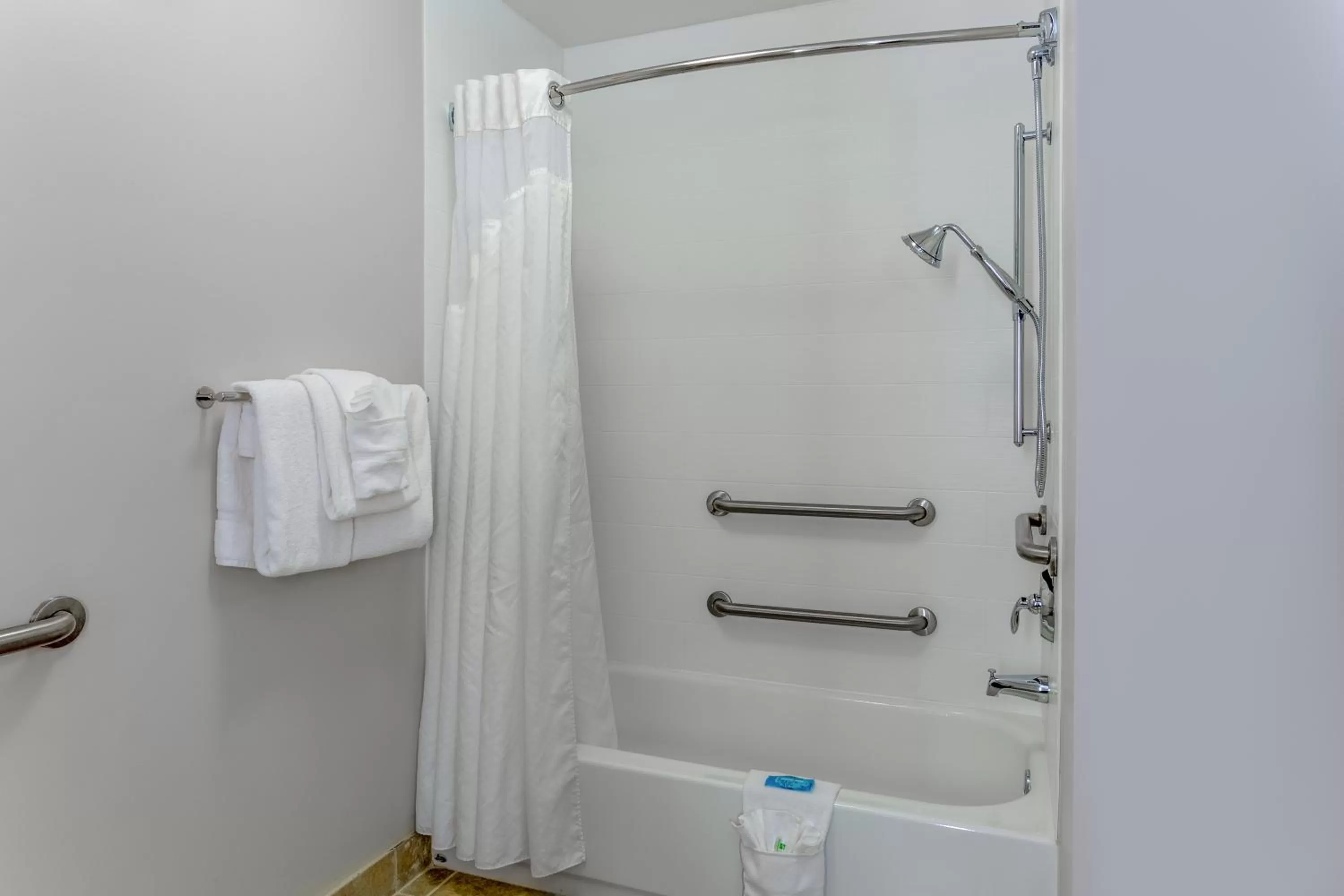 Bathroom in Holiday Inn Express & Suites Vandalia by IHG