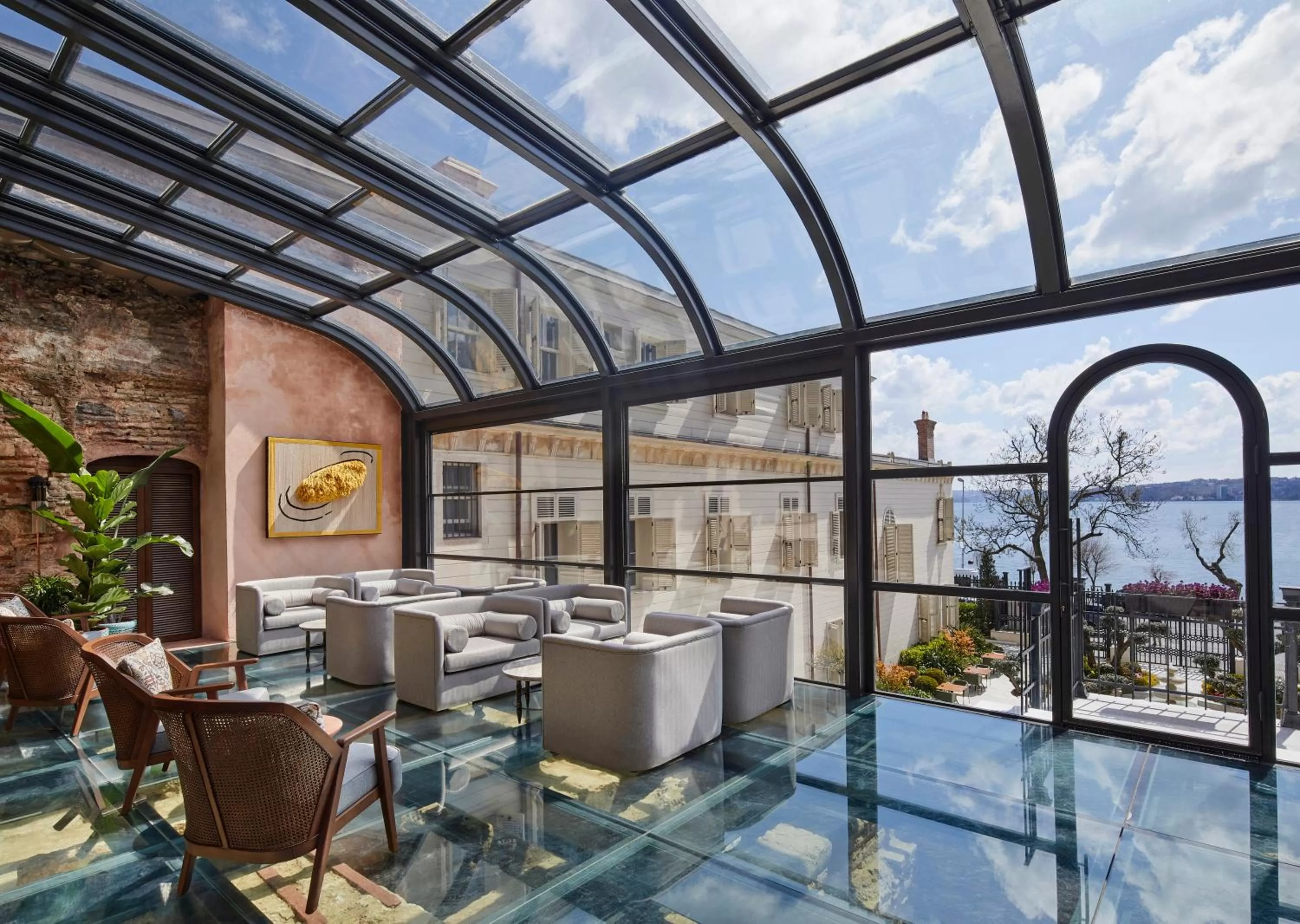 Restaurant/places to eat in Six Senses Kocatas Mansions