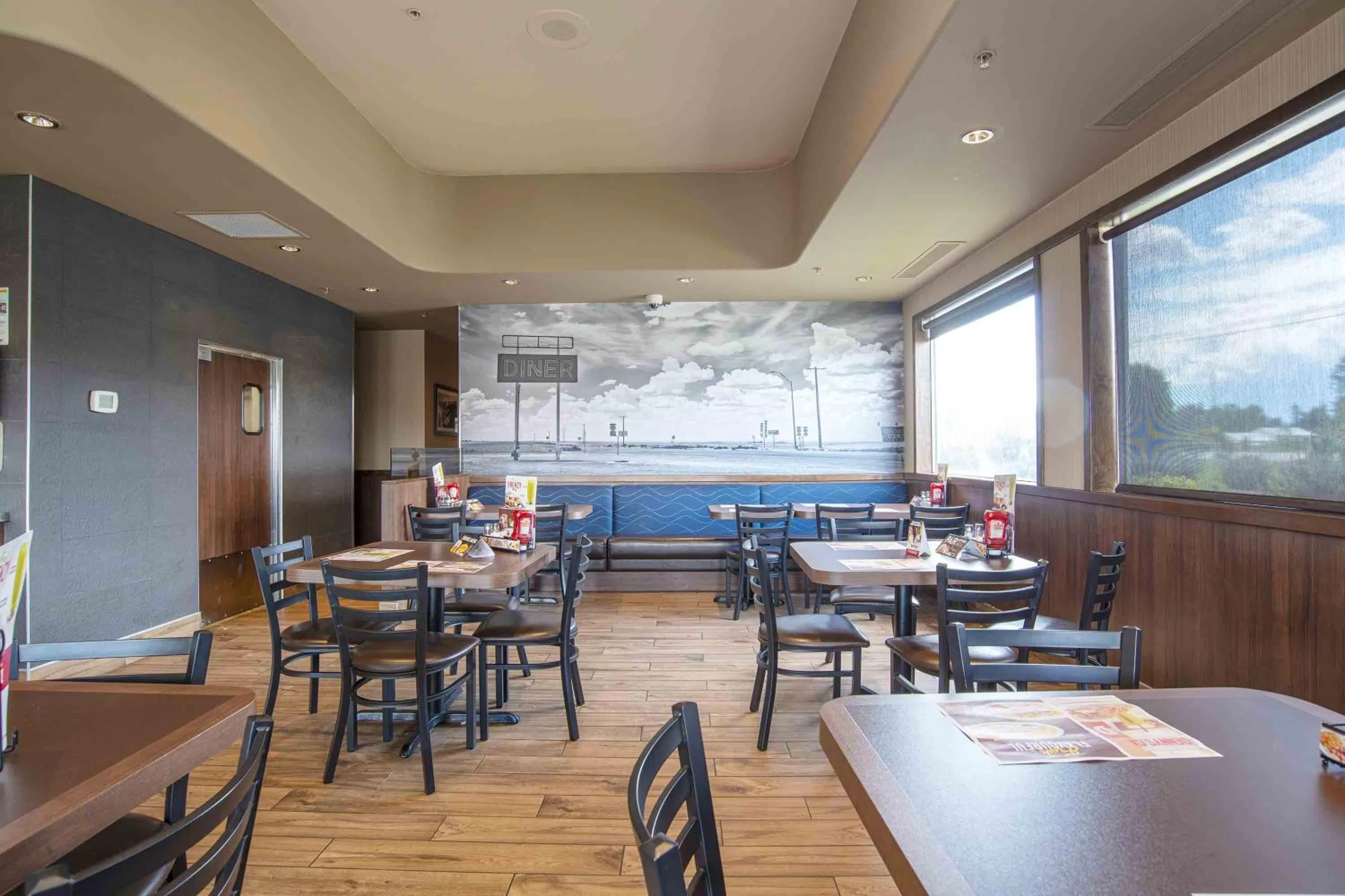 Restaurant/places to eat in Sandman Hotel Quesnel