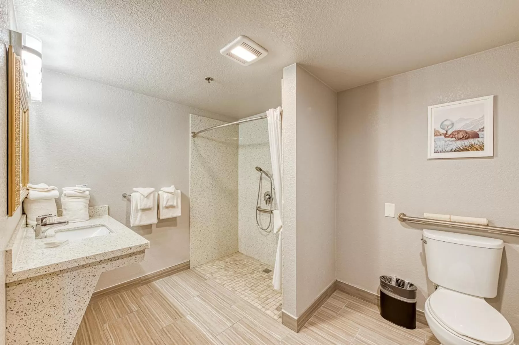 Shower in Amanzi Hotel, an Ascend Collection Hotel