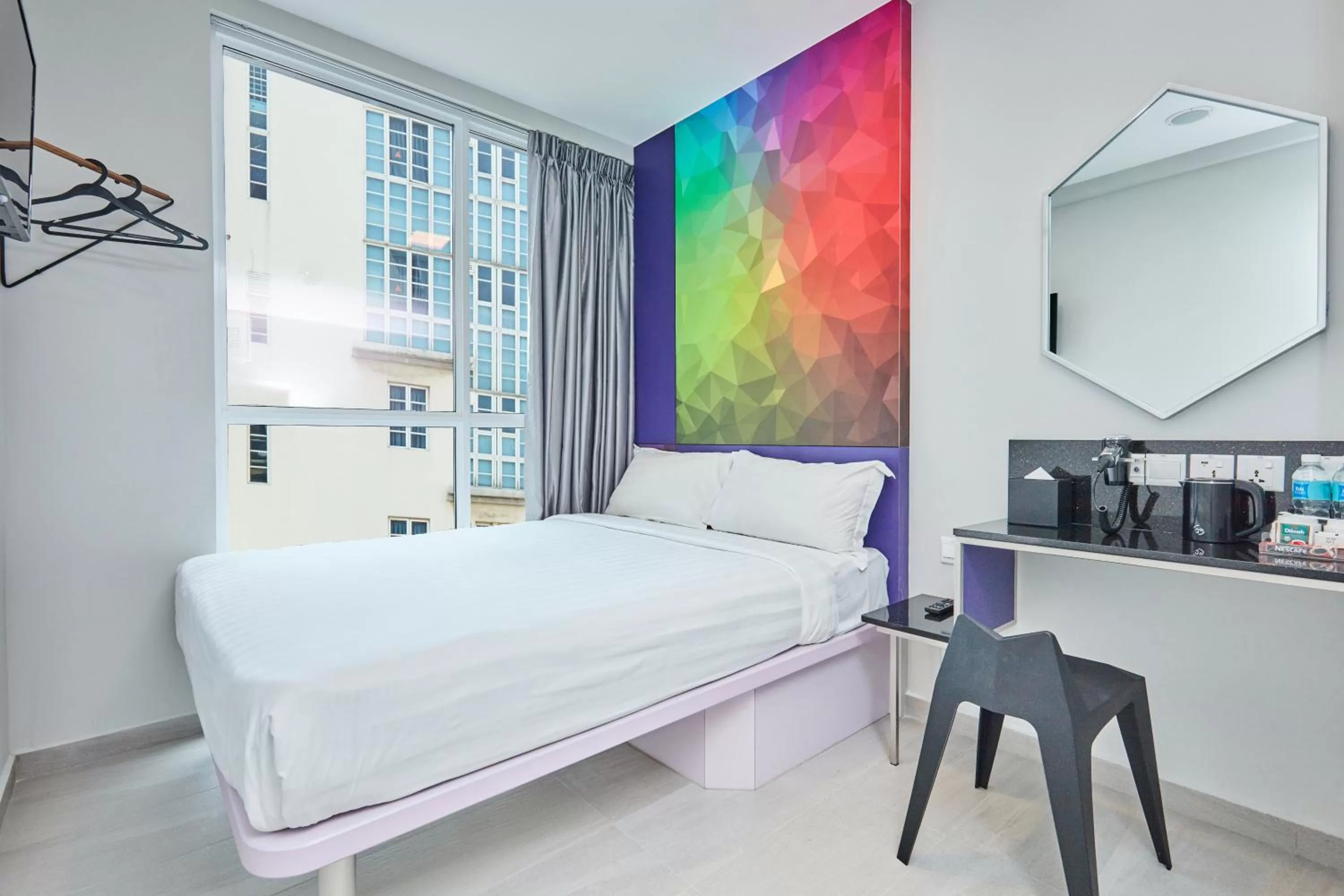 Bed in ibis budget Singapore Ametrine