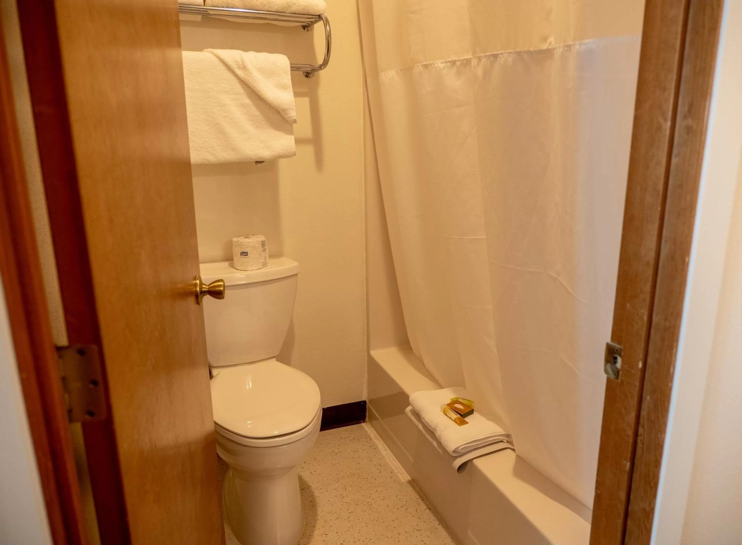 Toilet in Eagle Cap Chalets