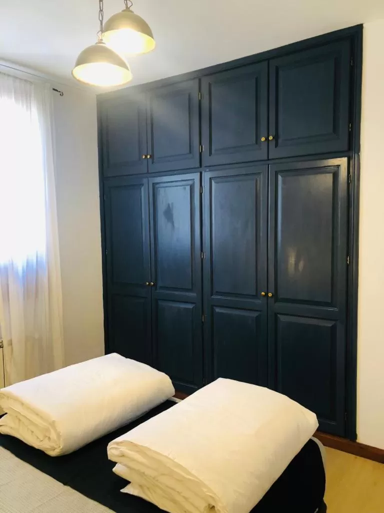 Photo of the whole room, Bed in My Pod House