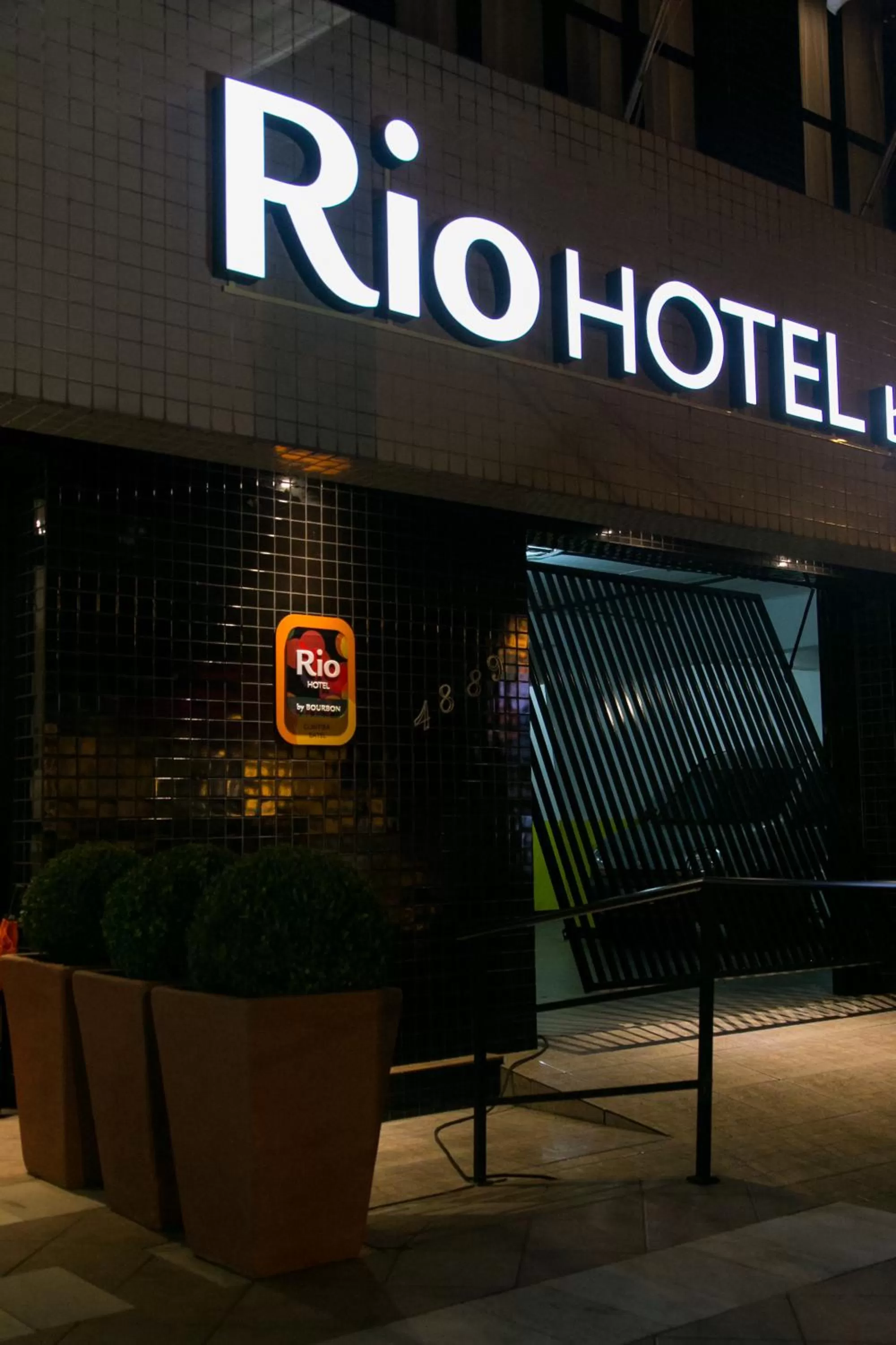 Facade/entrance in Rio Hotel by Bourbon Curitiba