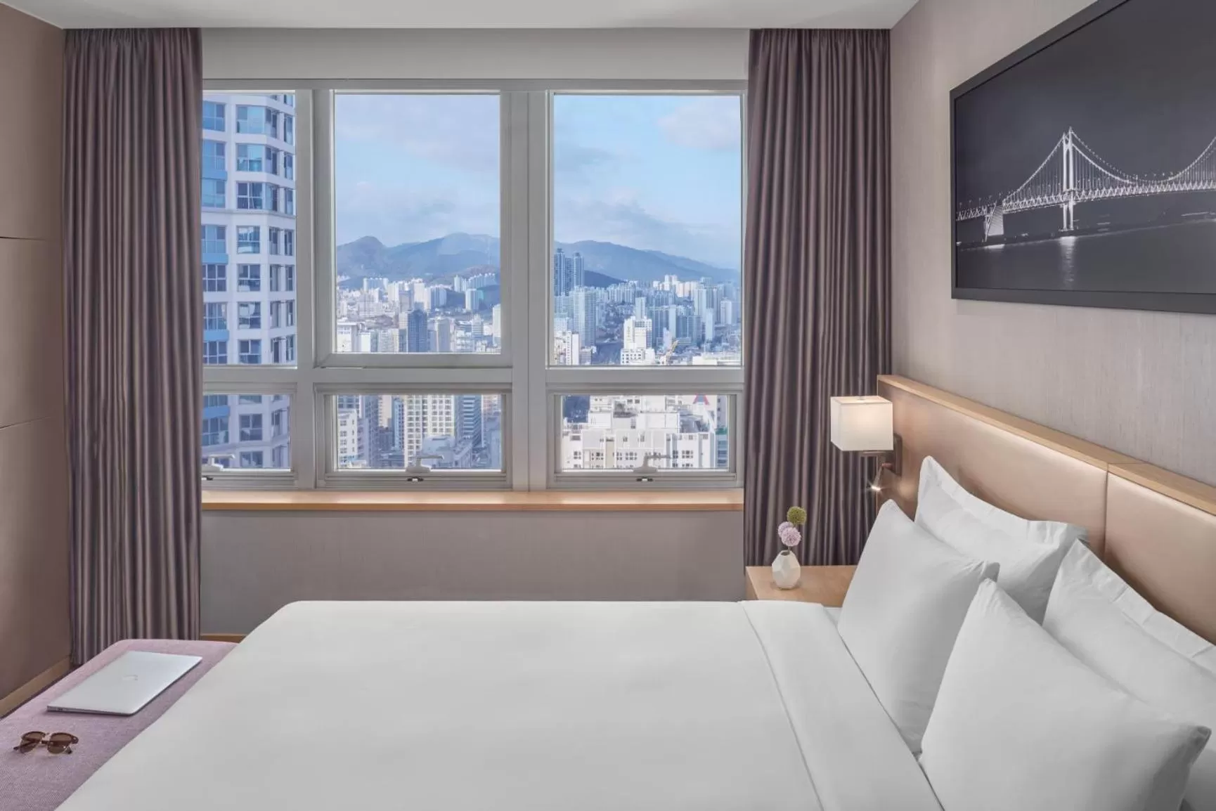 Bedroom, Bed in Avani Central Busan