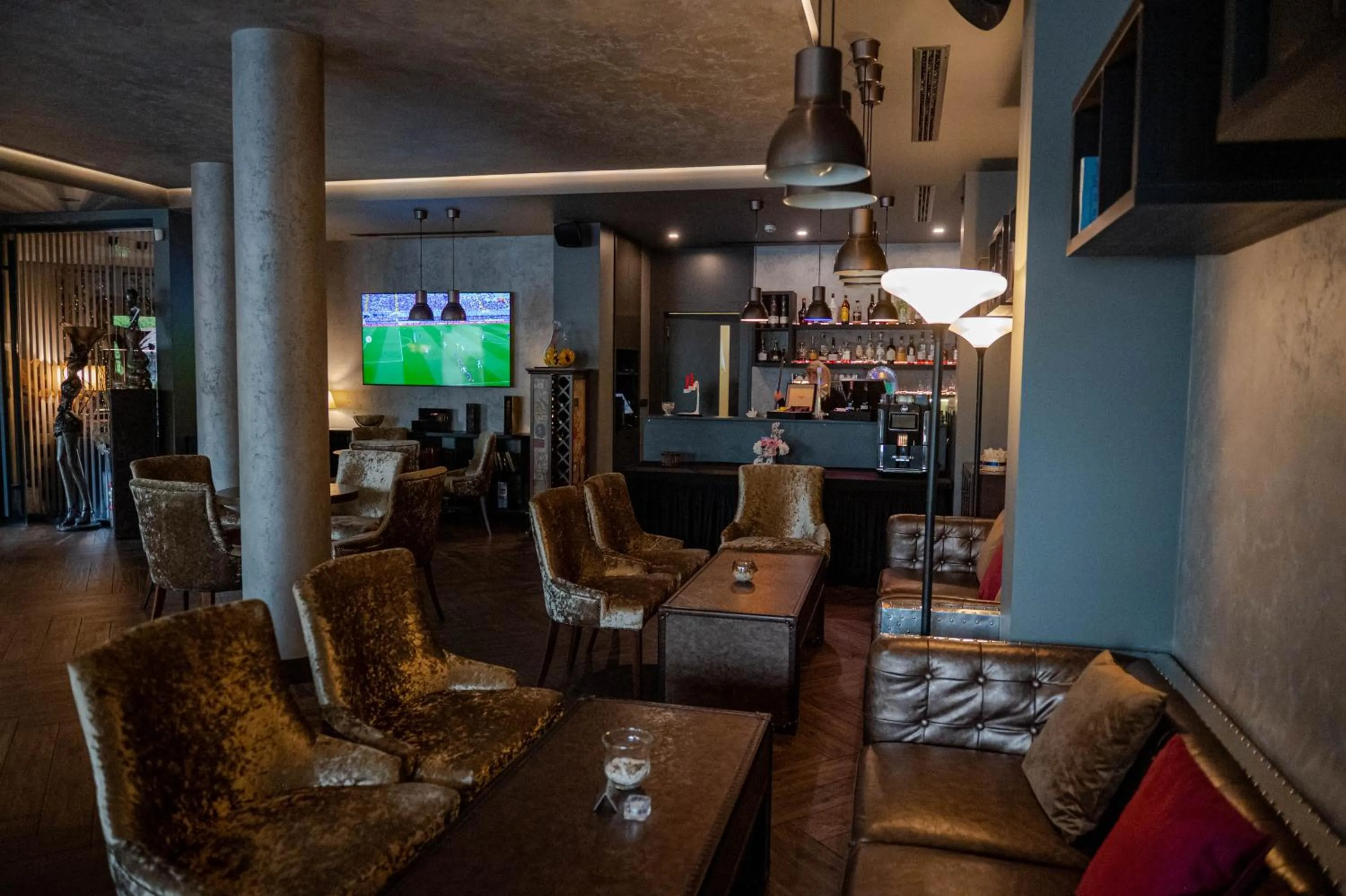 Lounge or bar in All Seasons Residence Design Hotel - Free parking