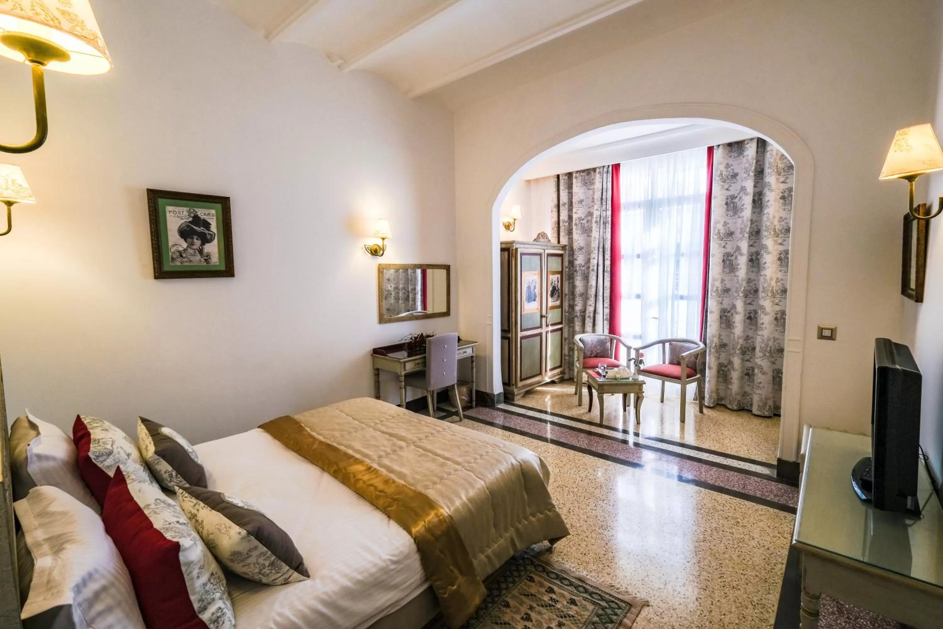 Bed in Majestic Hotel