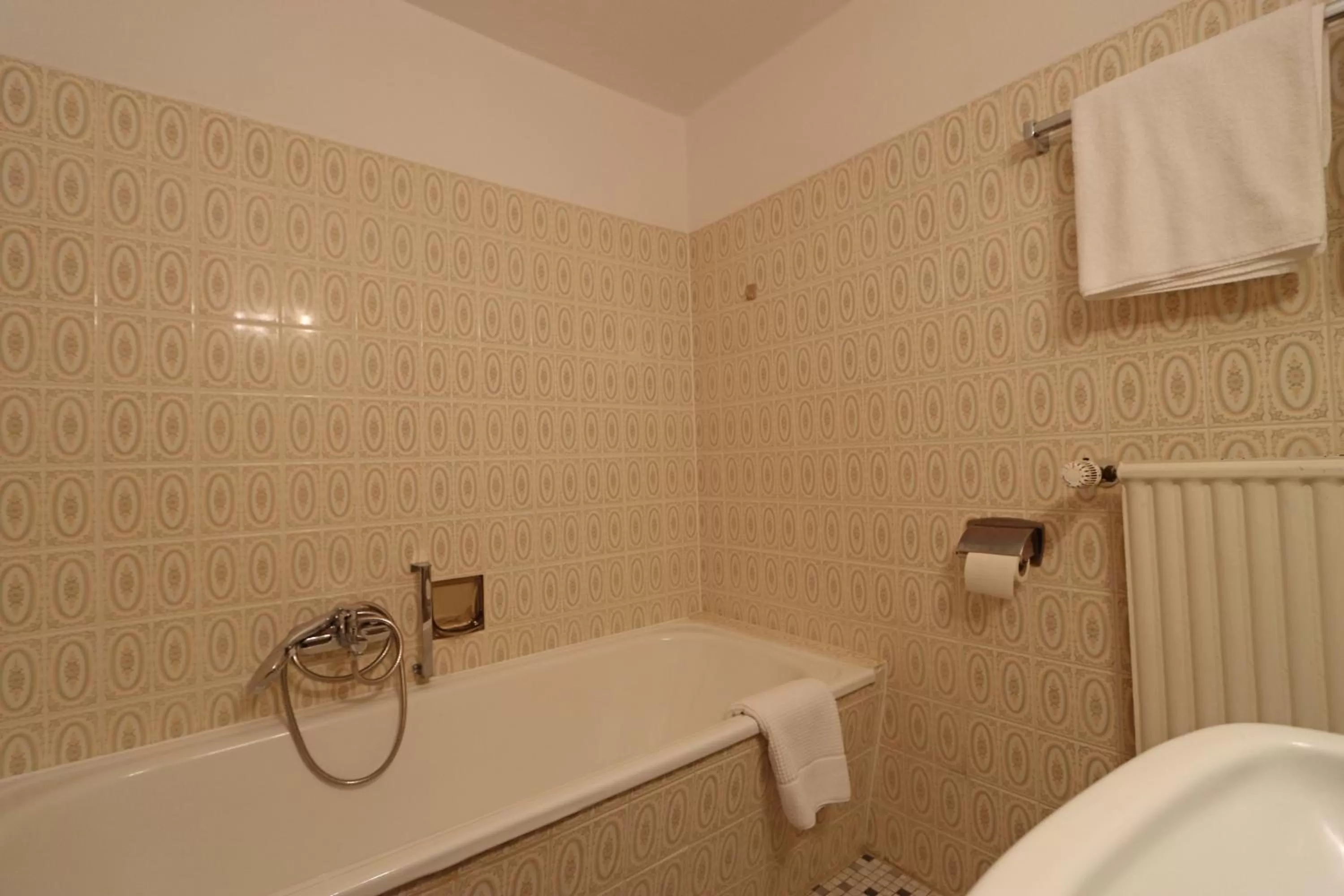 Toilet in Hotel Kreuz Höhengasthof