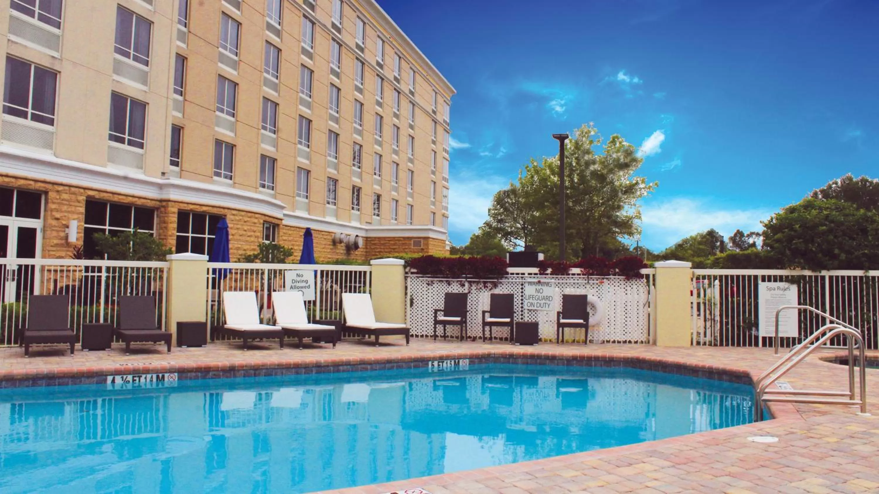 Swimming pool in Holiday Inn Hotel & Suites Tallahassee Conference Center North by IHG
