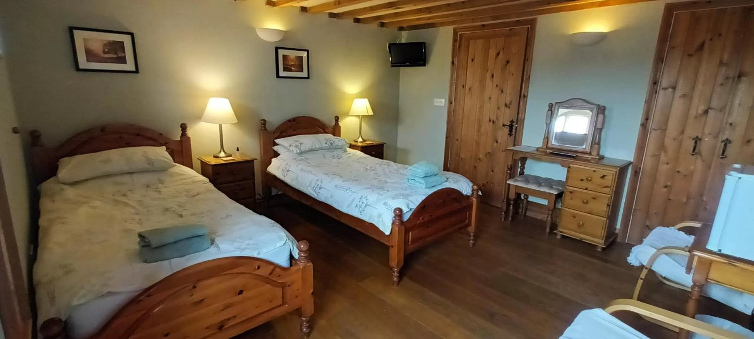 Twin Room with Private Bathroom in Henllys Estate B and B